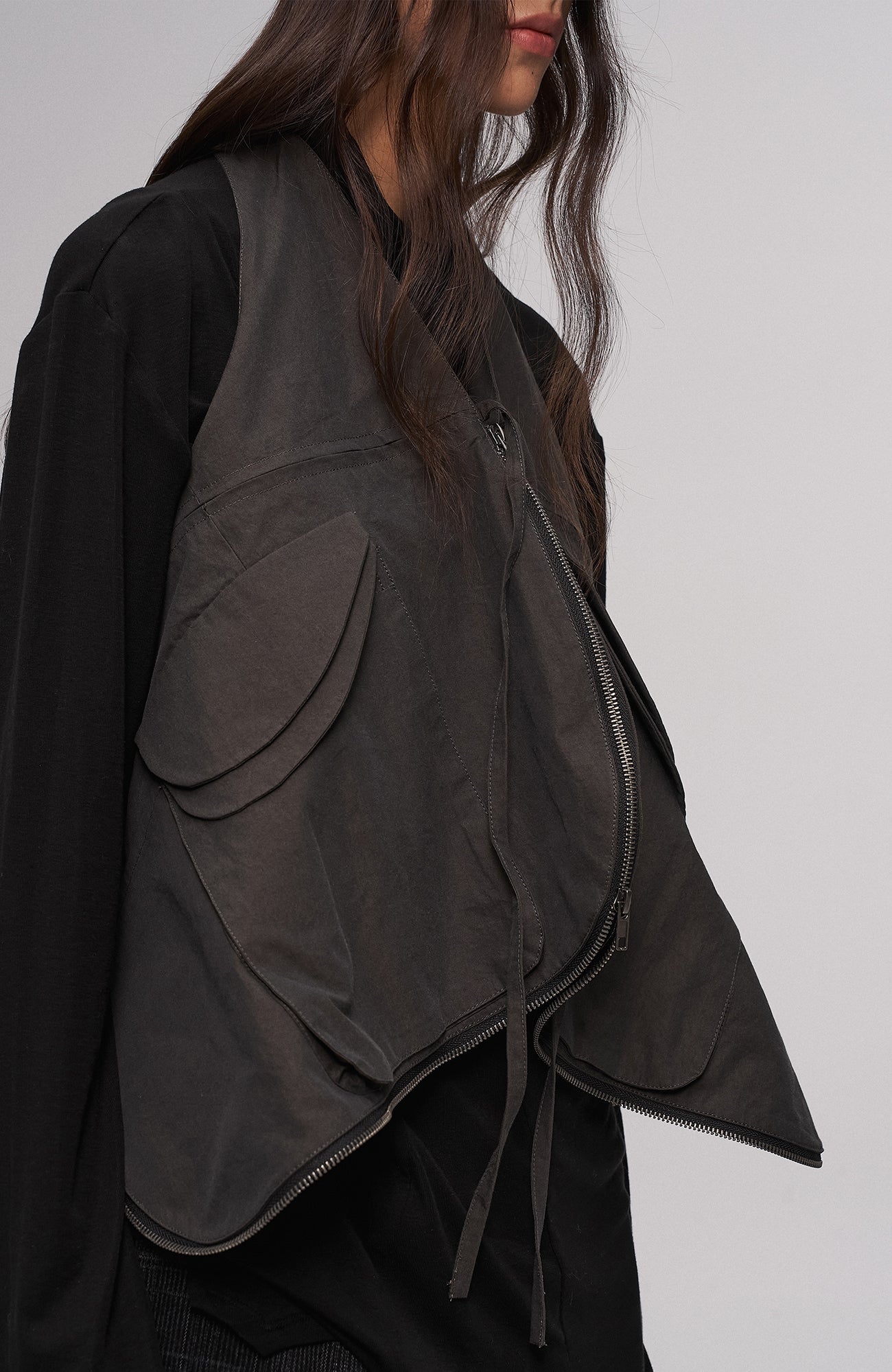 ILNya Nieternite Nifutur Multi-Use Utility Vest