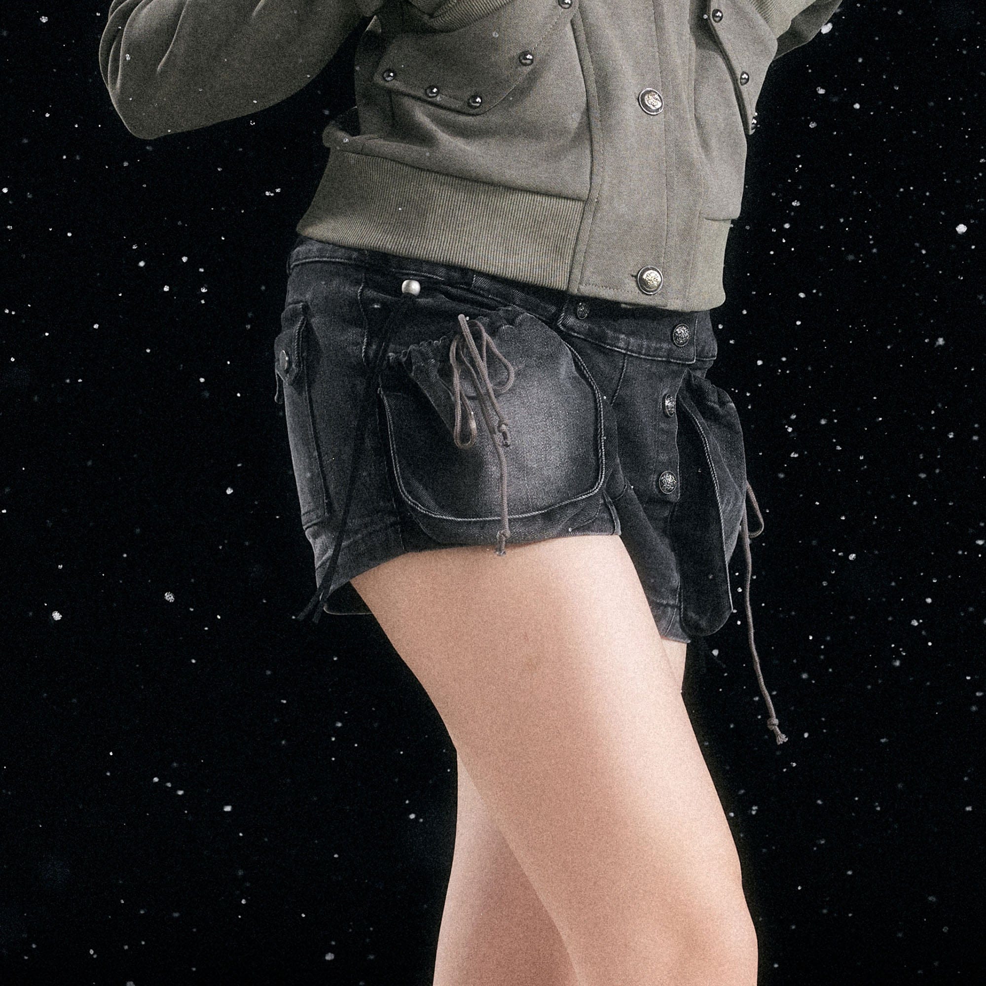 CESTNOUS Double Button Multi-Pocket Shorts