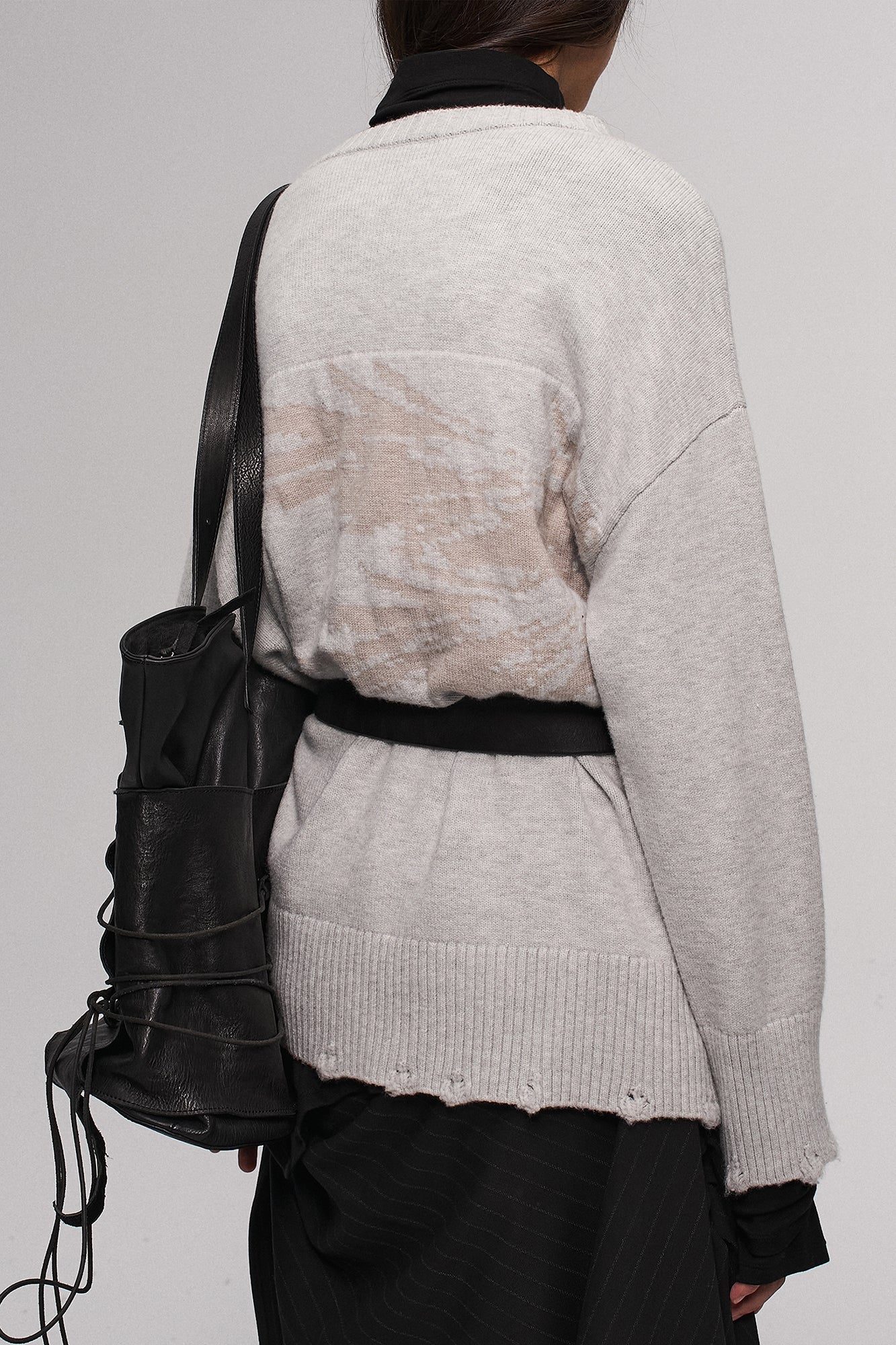 ILNya Nieternite Nifutur Distressed Oversized Knit Pullover