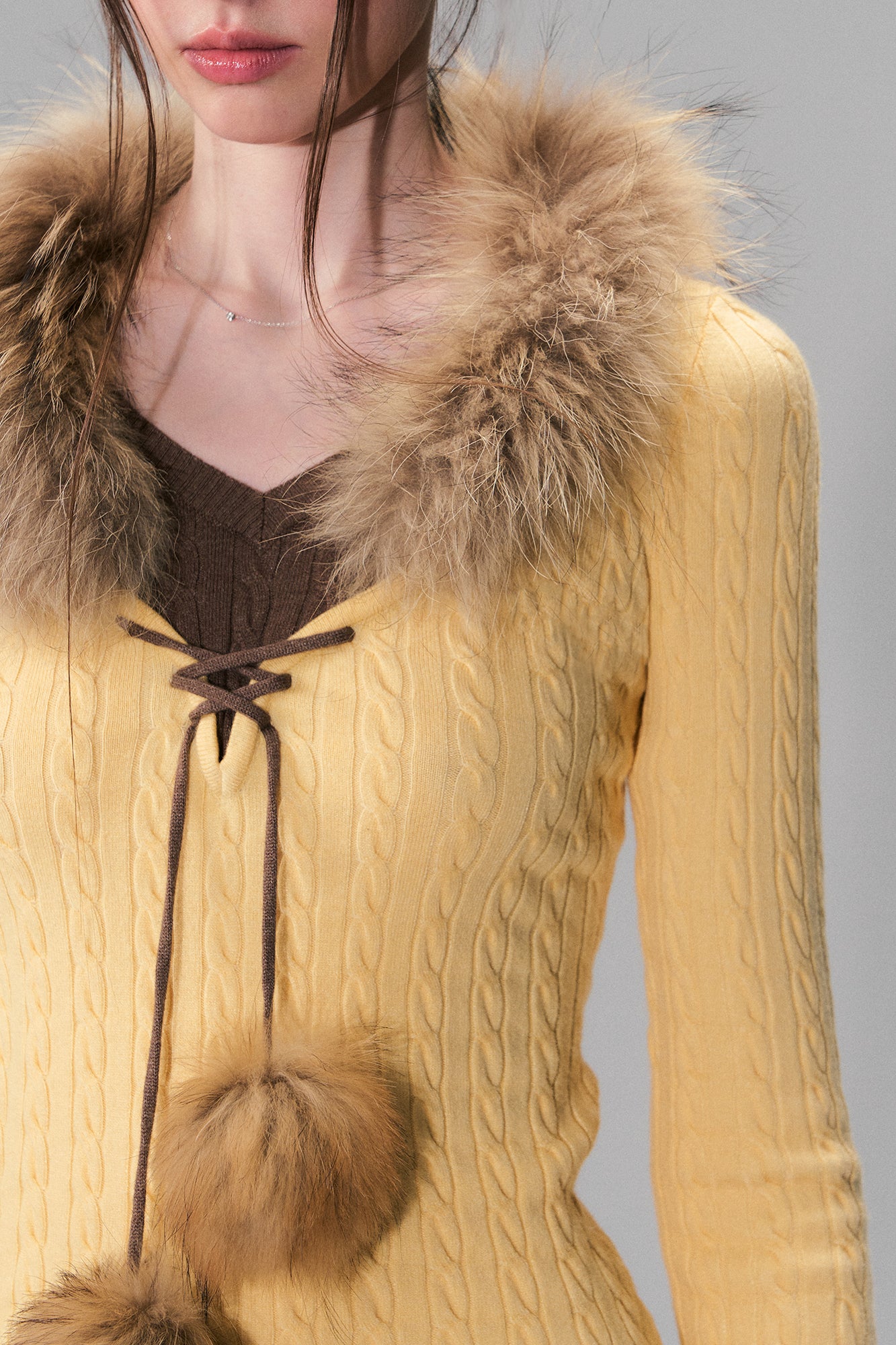 THE NEVERMORE Detachable Faux-Fur Collar Lace-Up Sweater