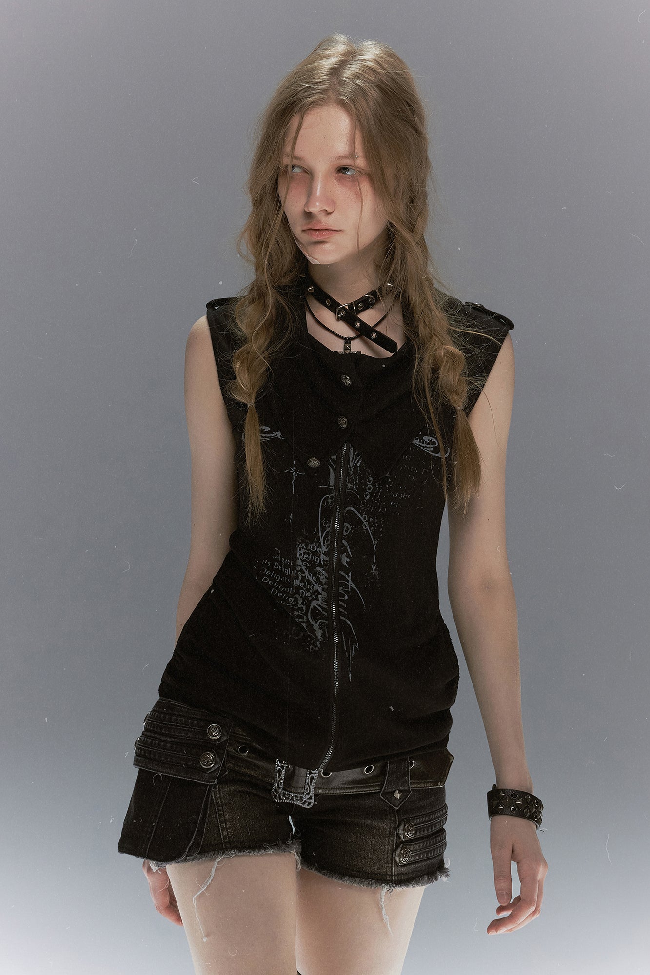 CESTNOUS Cross Graphic Zip-Up Vest