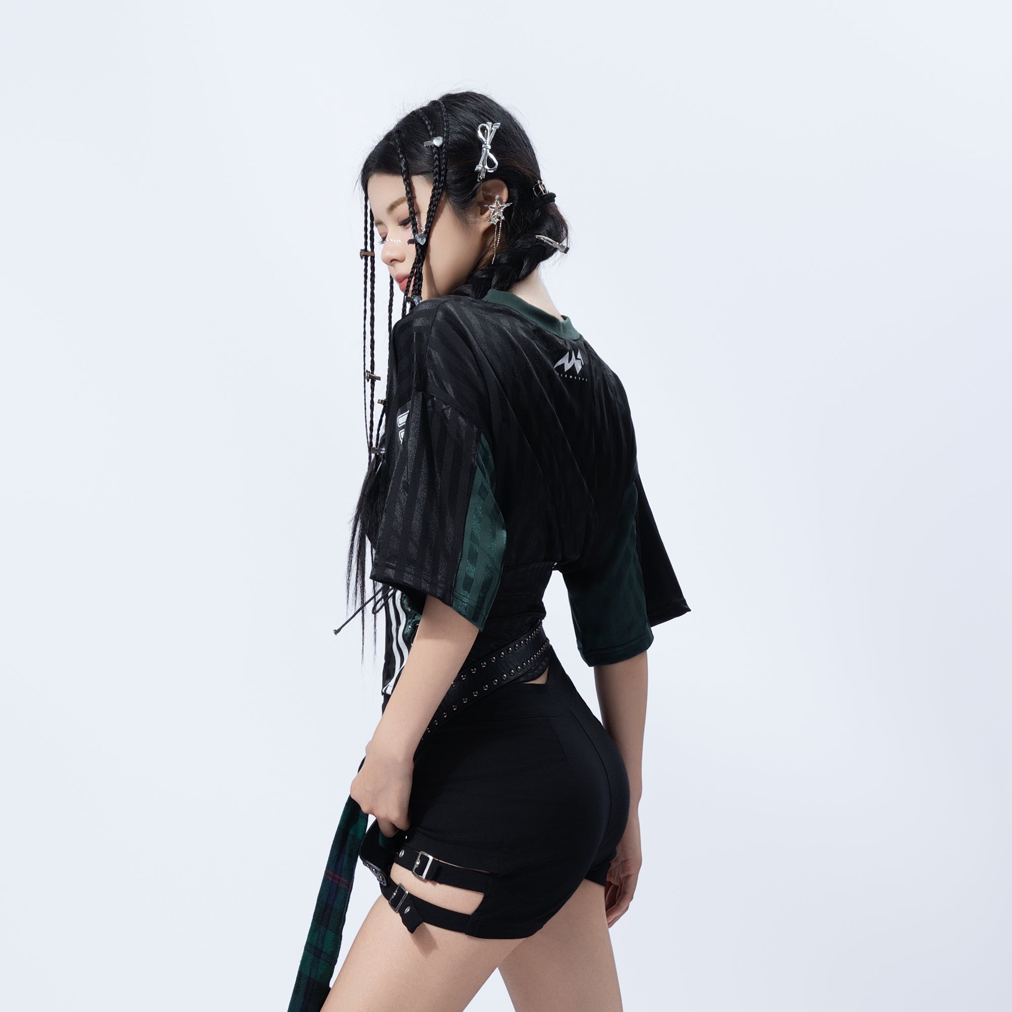 MOGONGSHE Varsity Lace-Up Waist Cropped Jersey