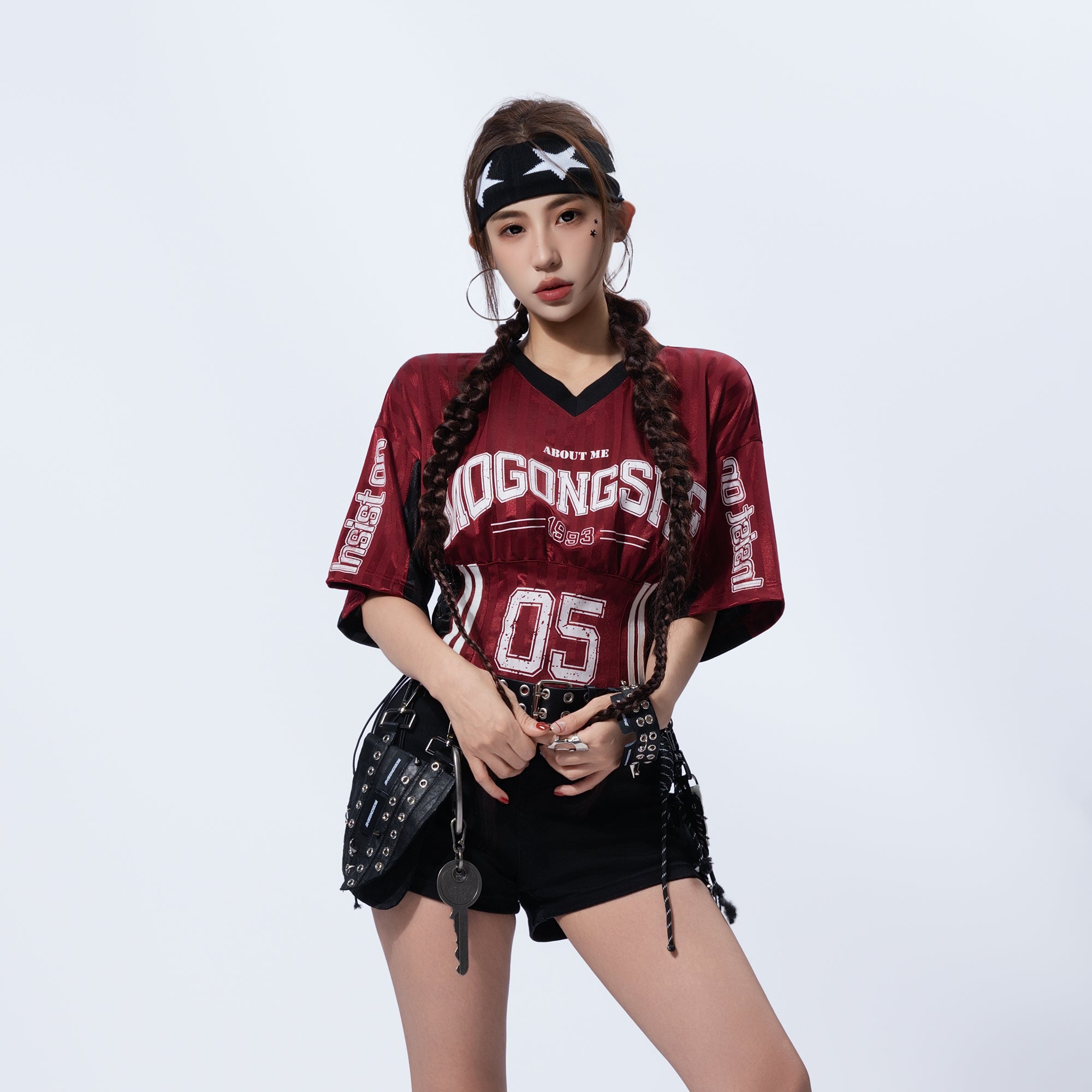 MOGONGSHE Varsity Lace-Up Waist Cropped Jersey
