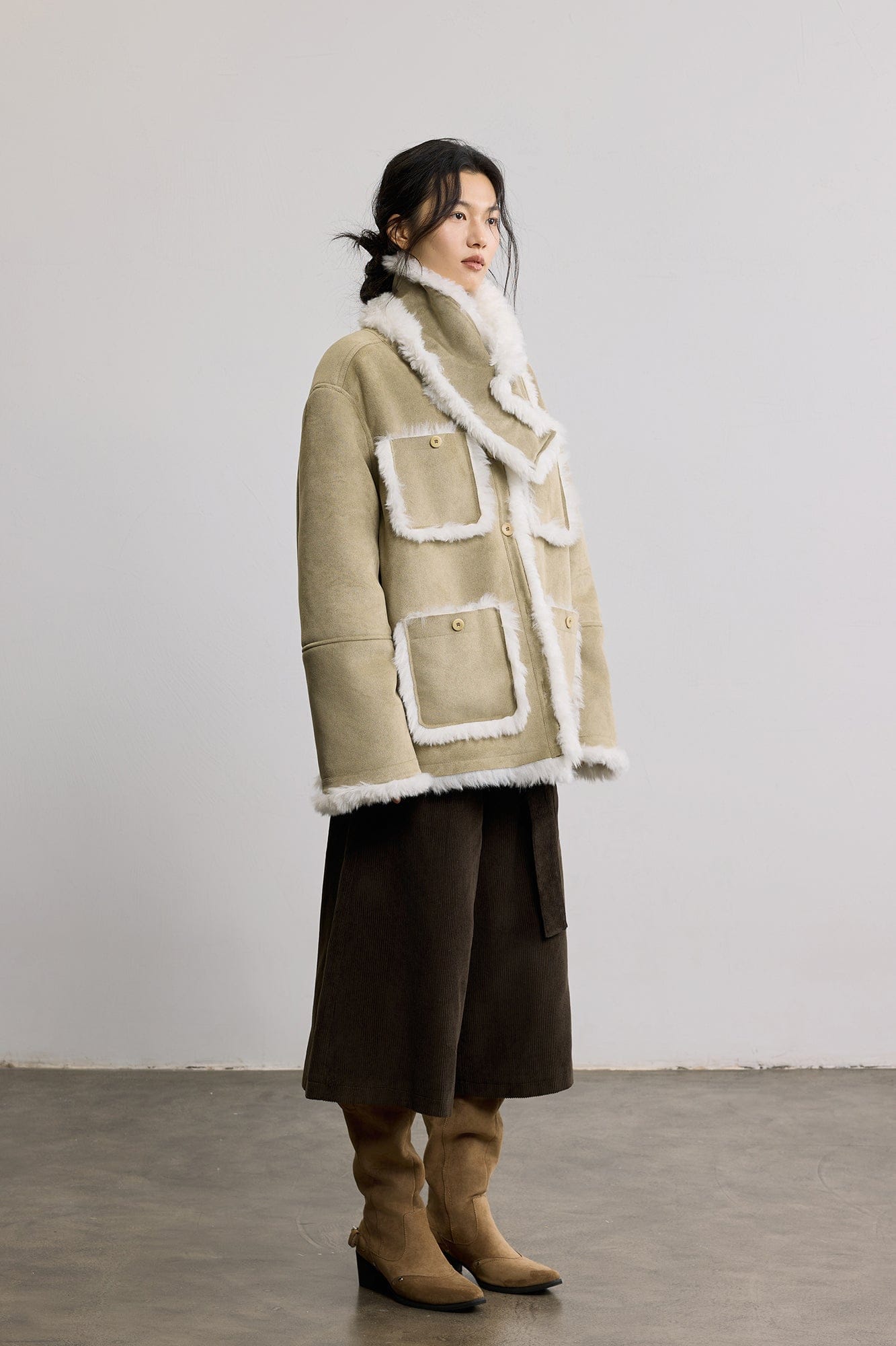 SAME FLOW Detachable Scarf Faux Shearling Suede Jacket