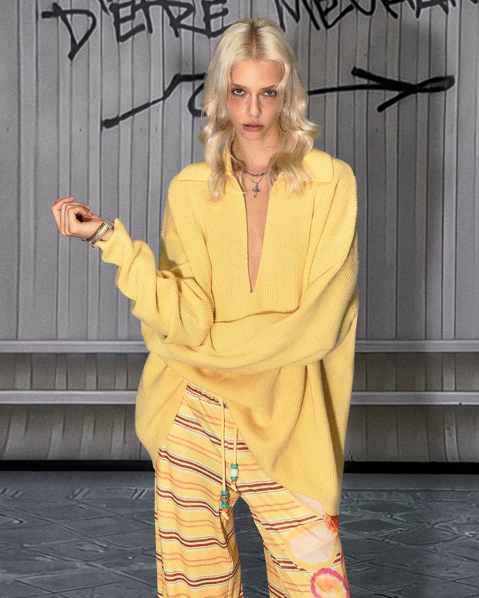 THE NEVERMORE Deep-V Ribbed Slouchy Pullover