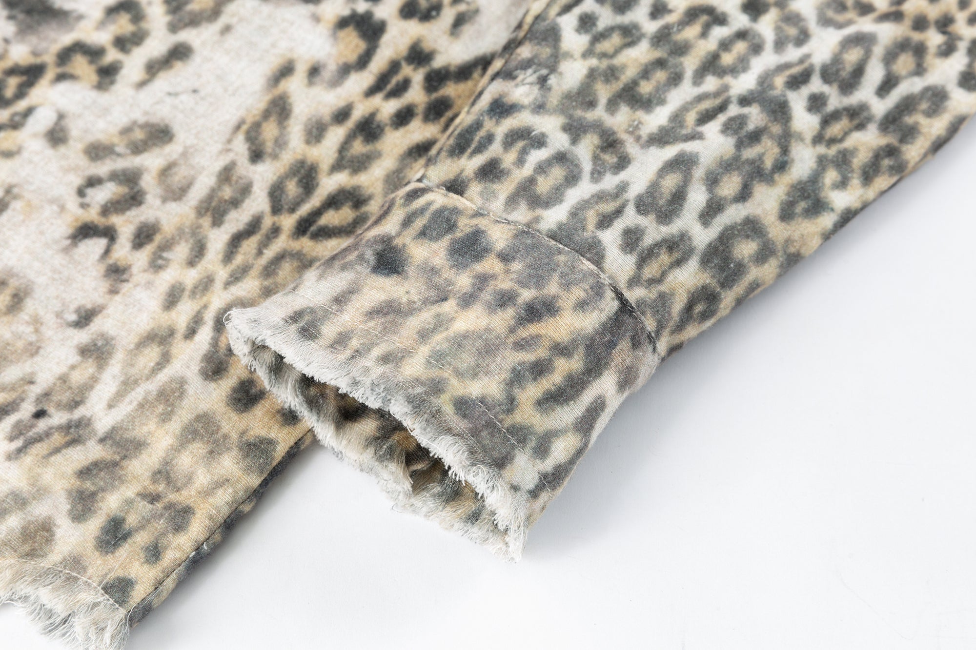 SOFITTE Distressed Leopard Raw Edge Shirt