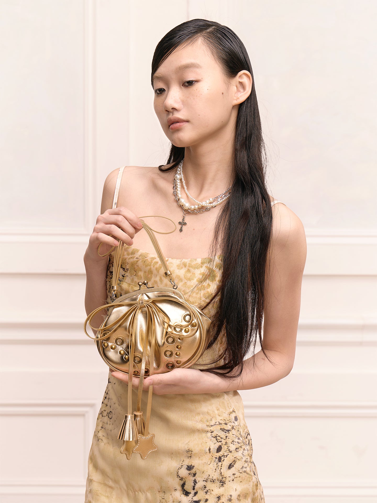 FAYCHUI Metallic Faux Leather Bow Handbag