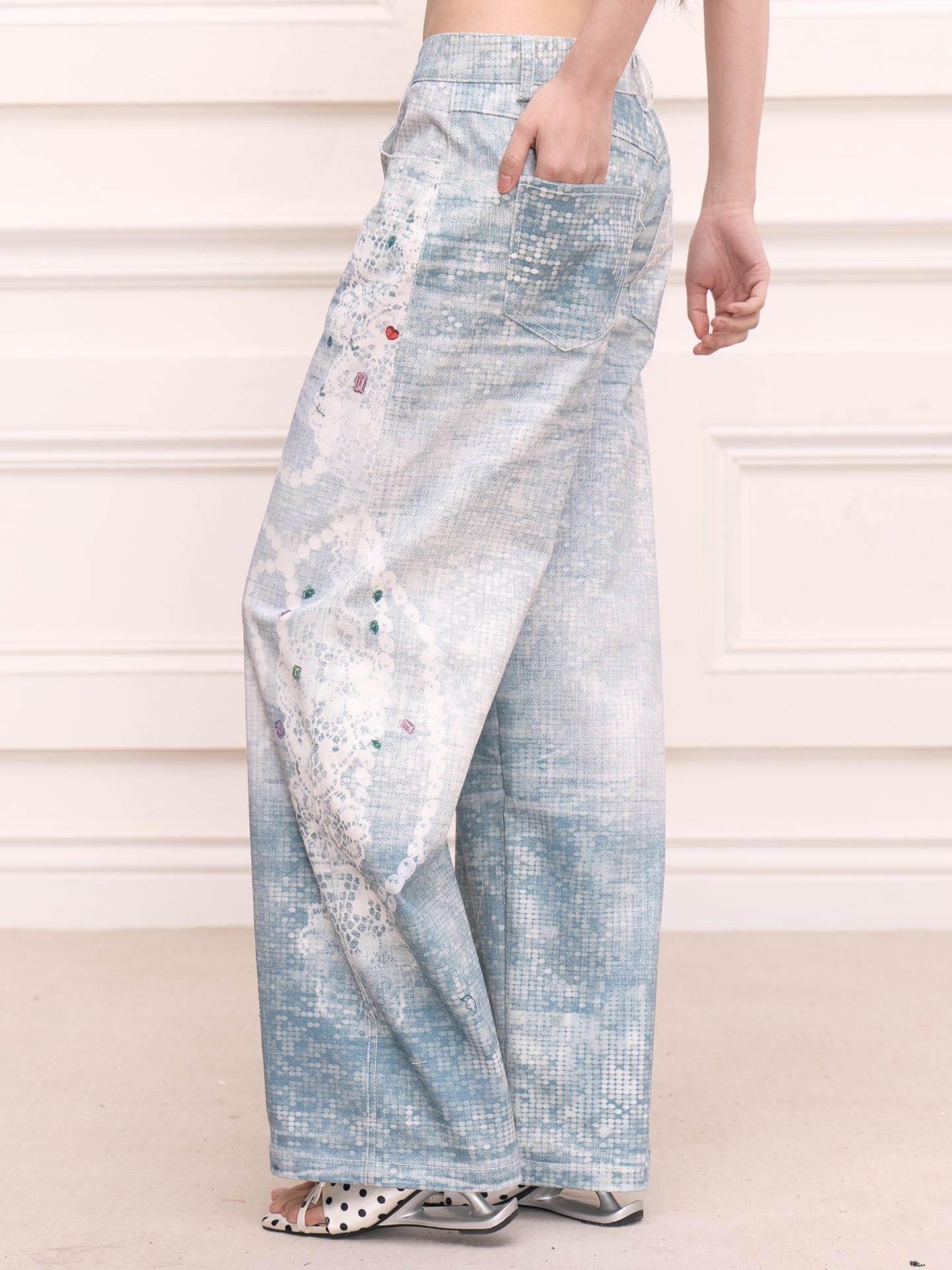 FAYCHUI Lace & Pearl Full-Print Straight-Leg Jeans
