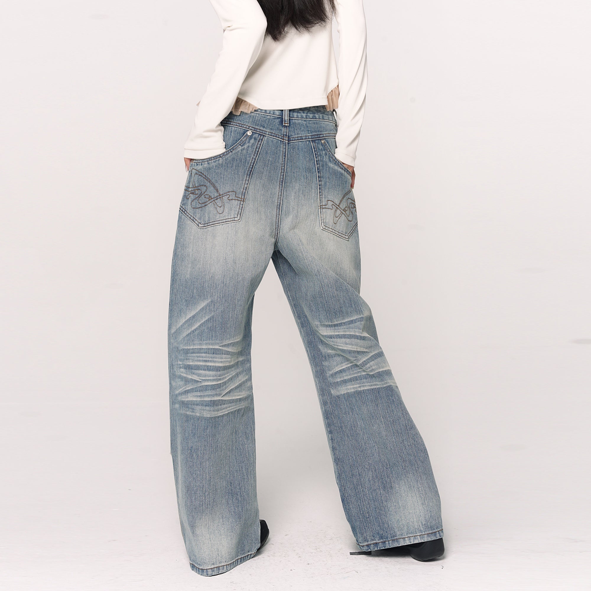 CONFUN Retro Whiskered Curved-Leg Oversized Jeans