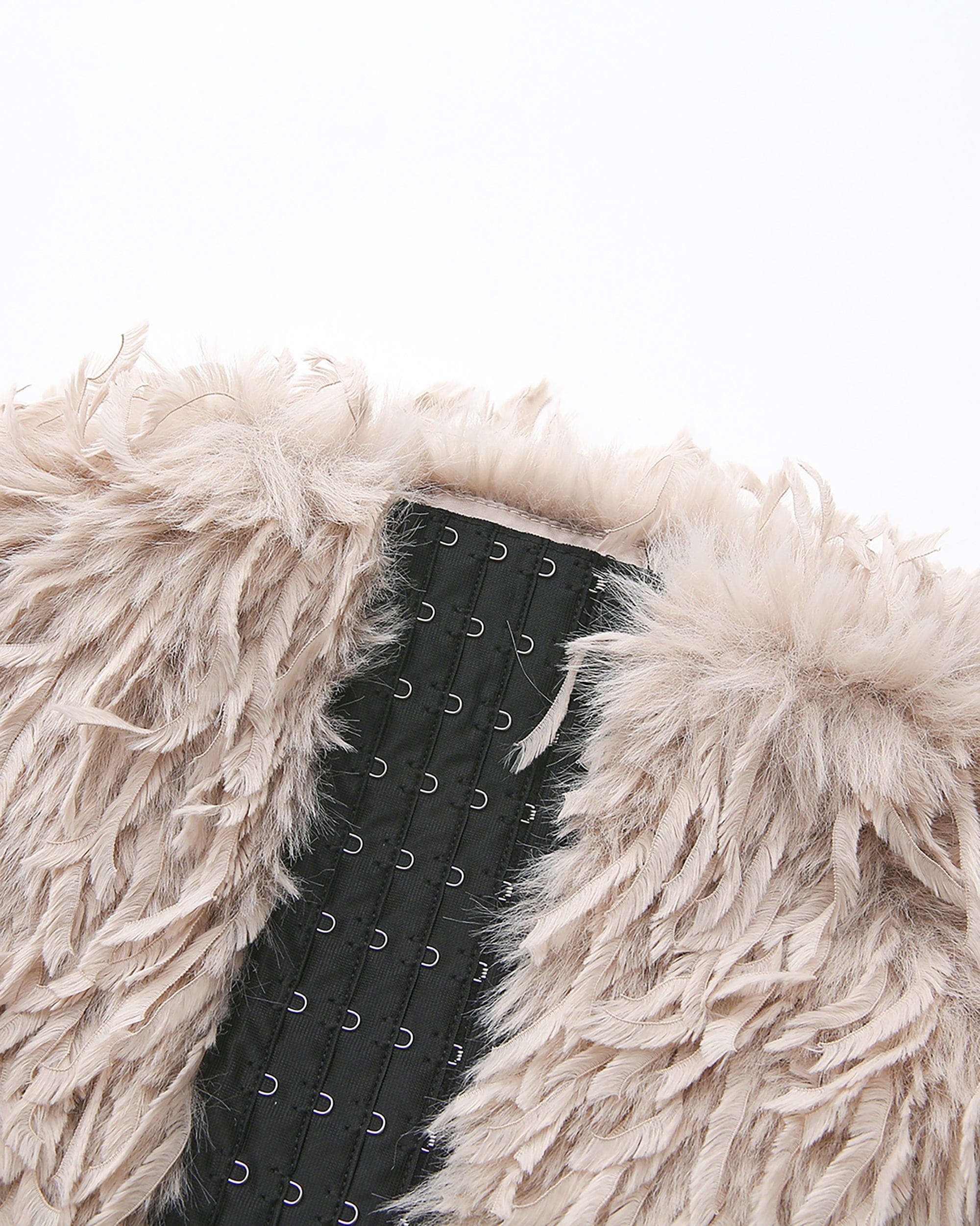 NEVER OFFEND L ANGEL Faux Fur Fringe Button Cape