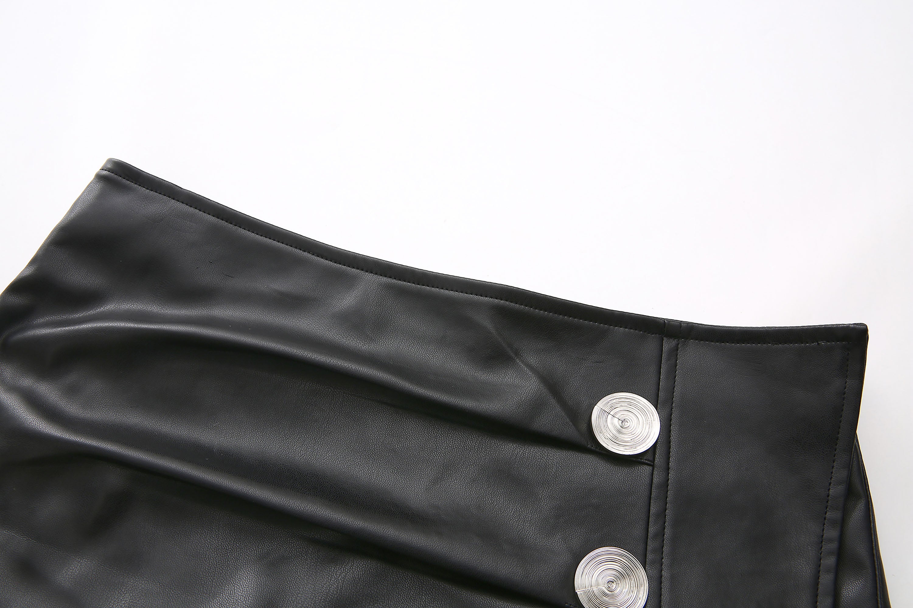 NEVER OFFEND L ANGEL Pleated Faux Leather Shorts