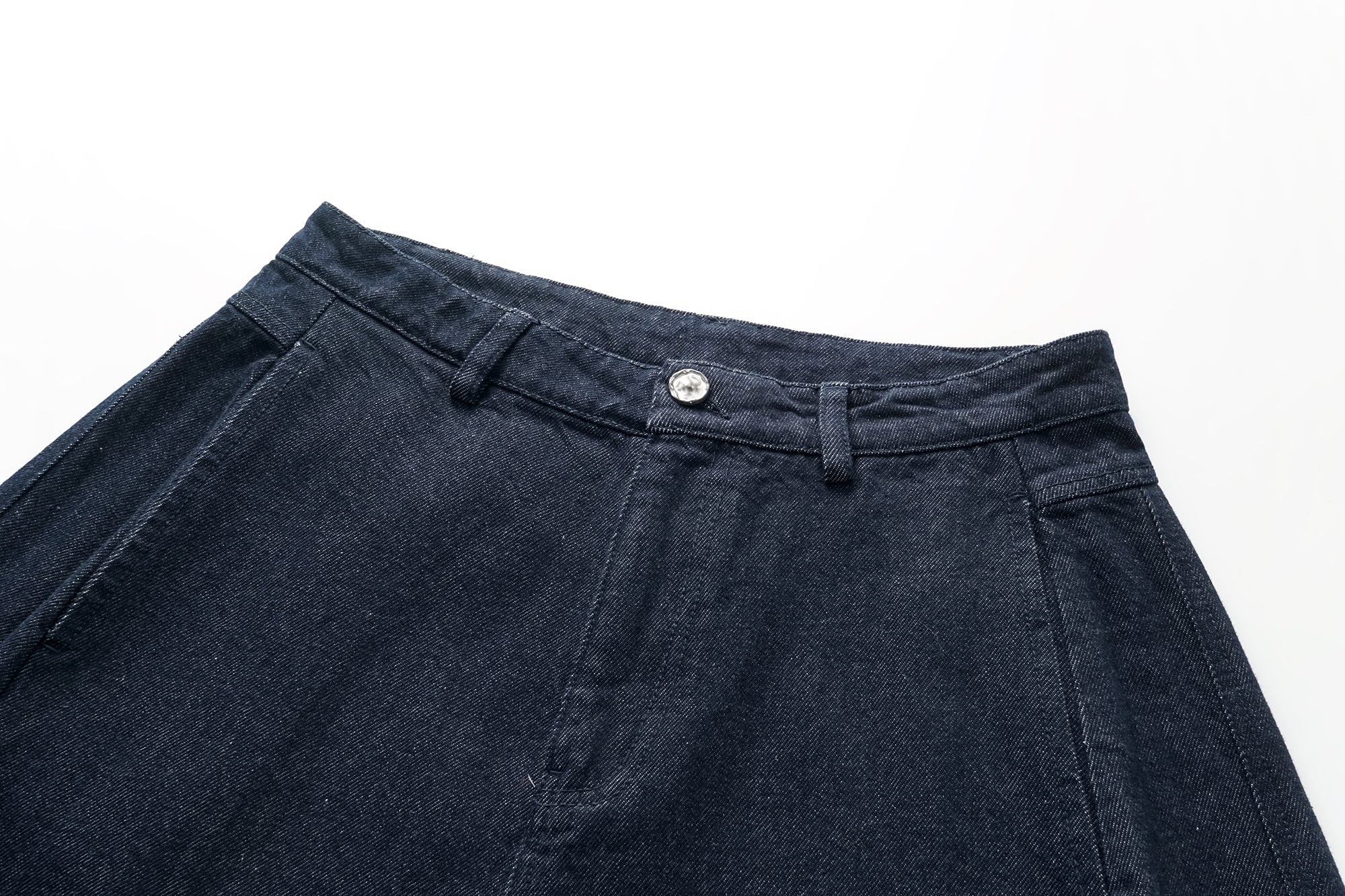 OINIMI Essential Barrel-Leg Raw Jeans