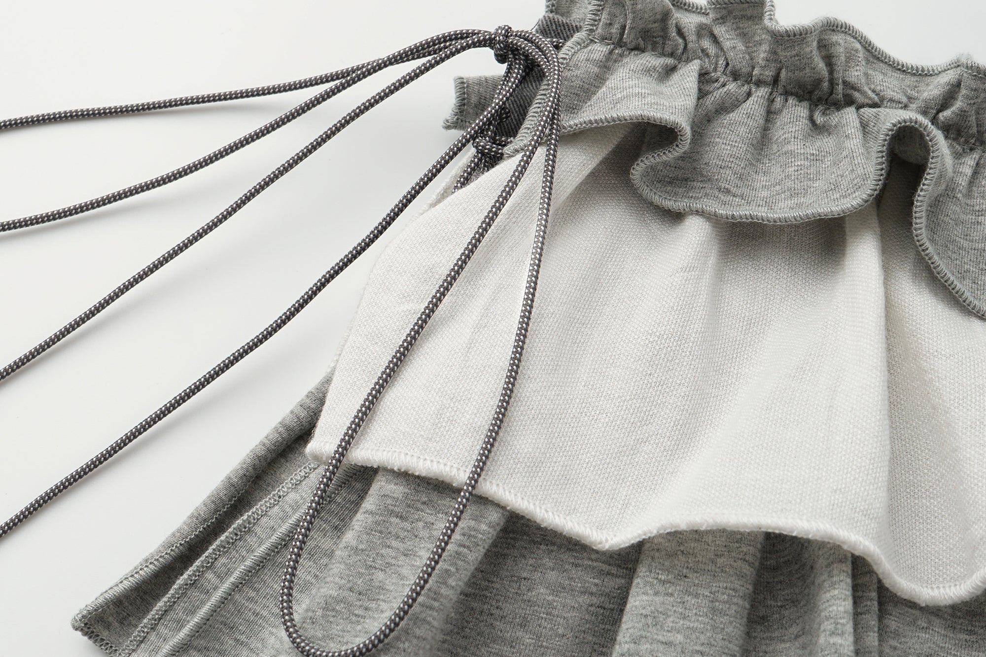 OINIMI Spliced Layered Ruffle Belt