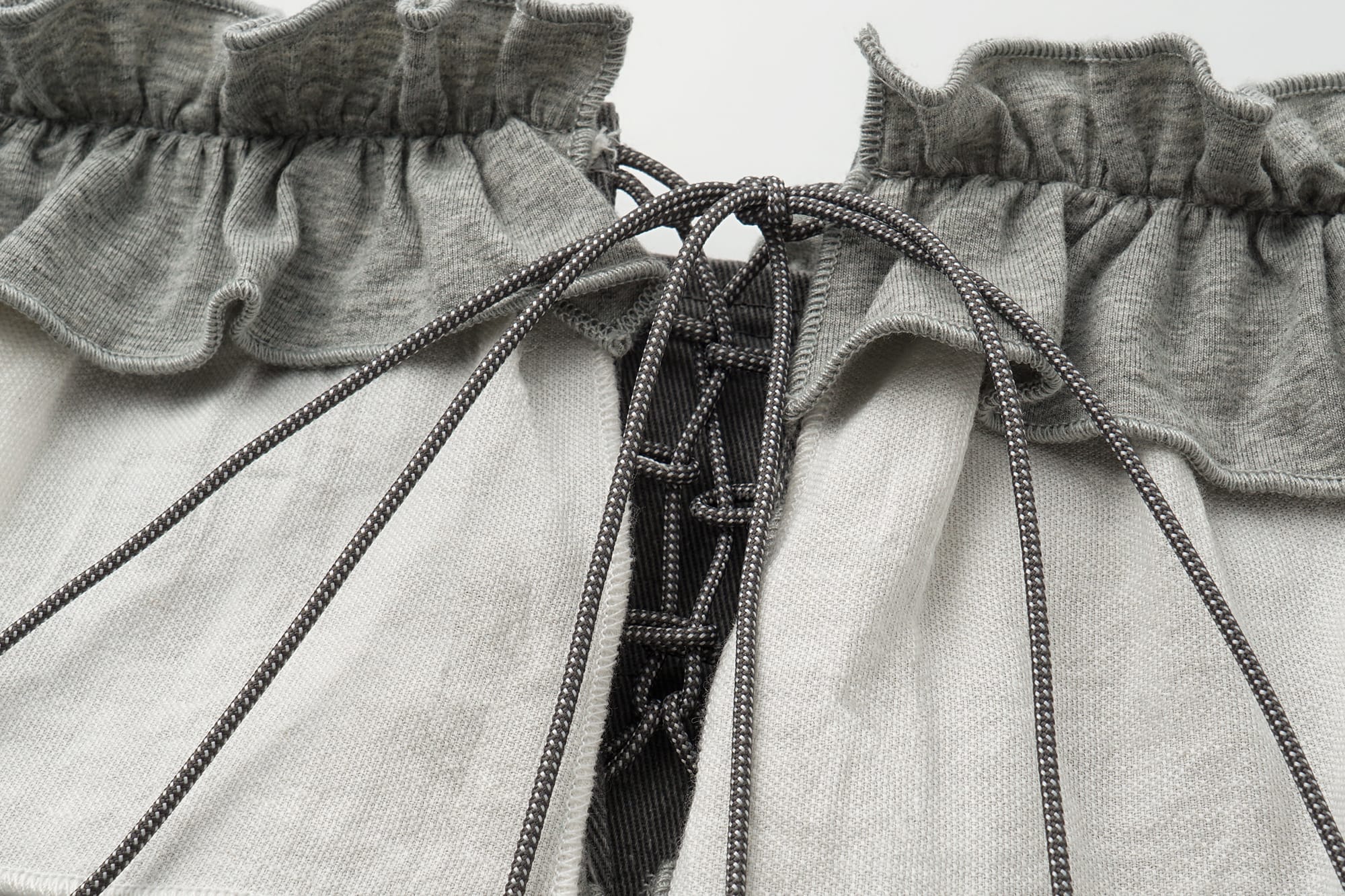 OINIMI Spliced Layered Ruffle Belt