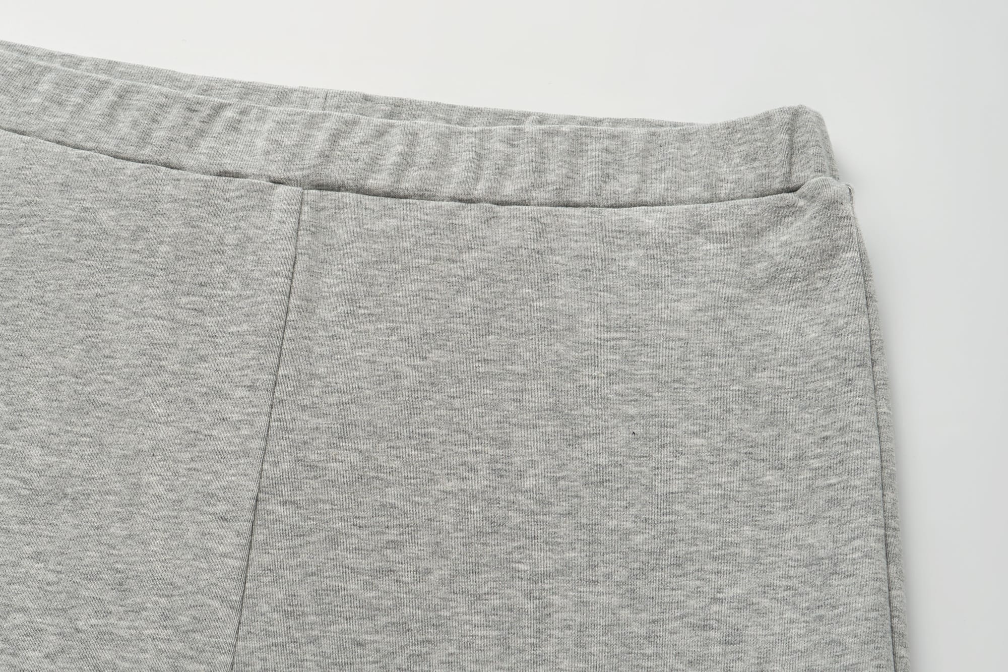 OINIMI Drawstring Ruffle Hem Capri Leggings