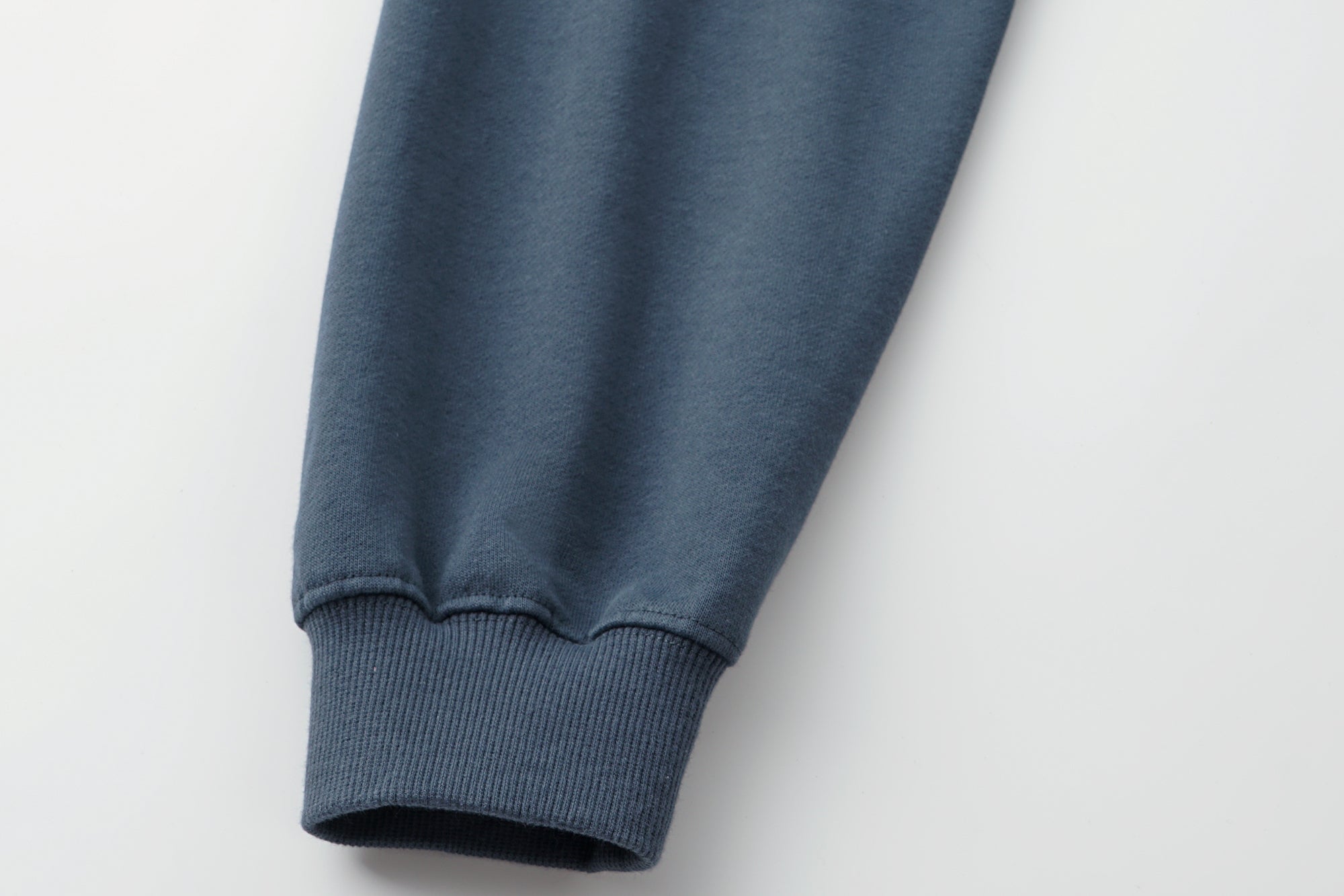 OINIMI Faded Graphic Zip-Up Hoodie