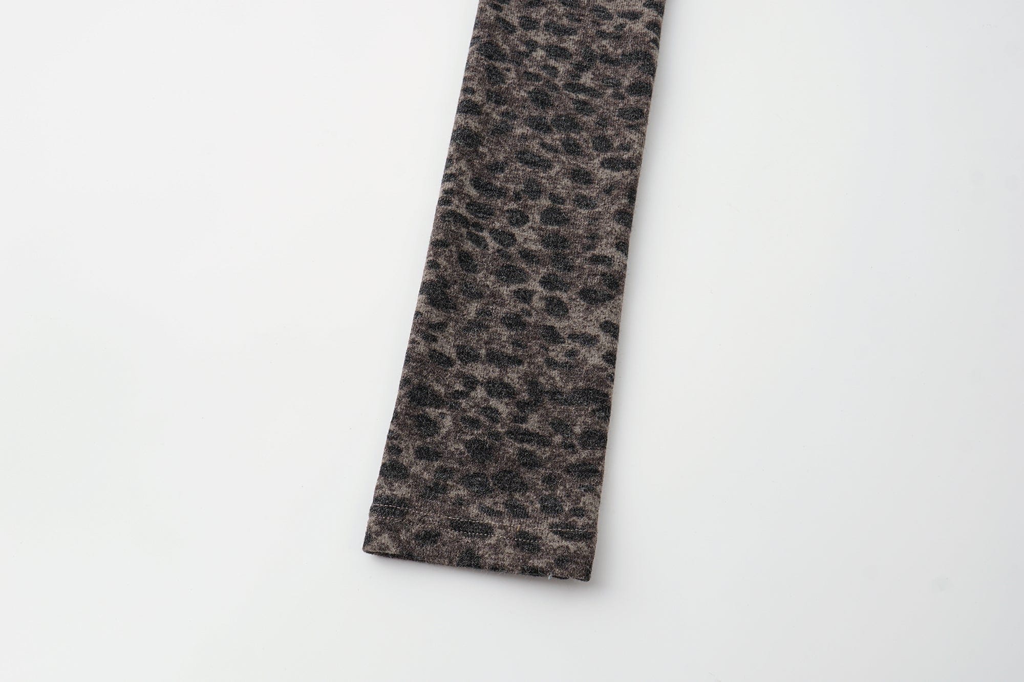 OINIMI Leopard Full-Print Knit Dual-Zip Top