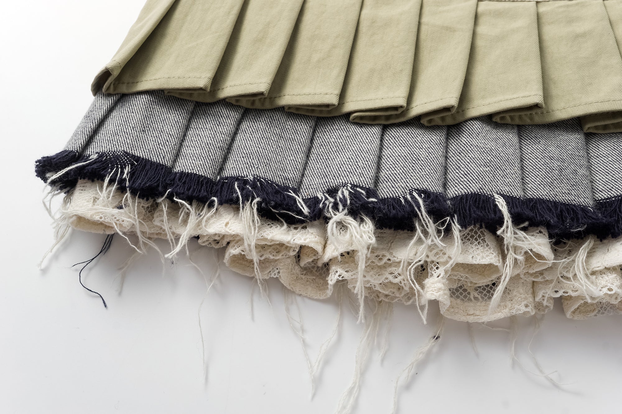 OINIMI Layered Pleated Raw Edge Waist Belt