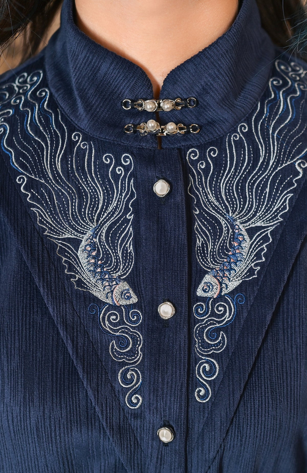 GUGUAI Embroidered Mandarin Collar Balloon-Sleeve Shirt