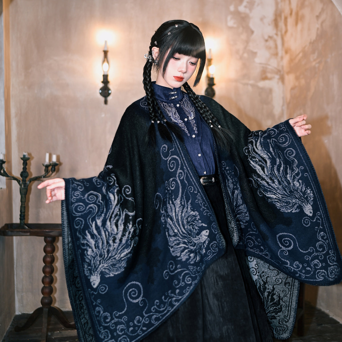 GUGUAI Jacquard Wide-Sleeve Cape
