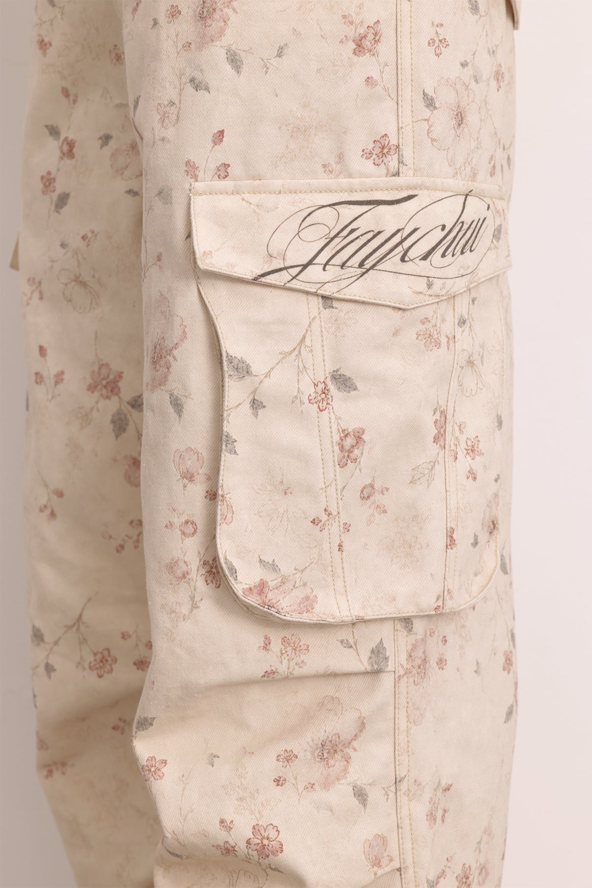 FAYCHUI Full-Print Floral Low-Rise Cargo Straight-Leg Pants