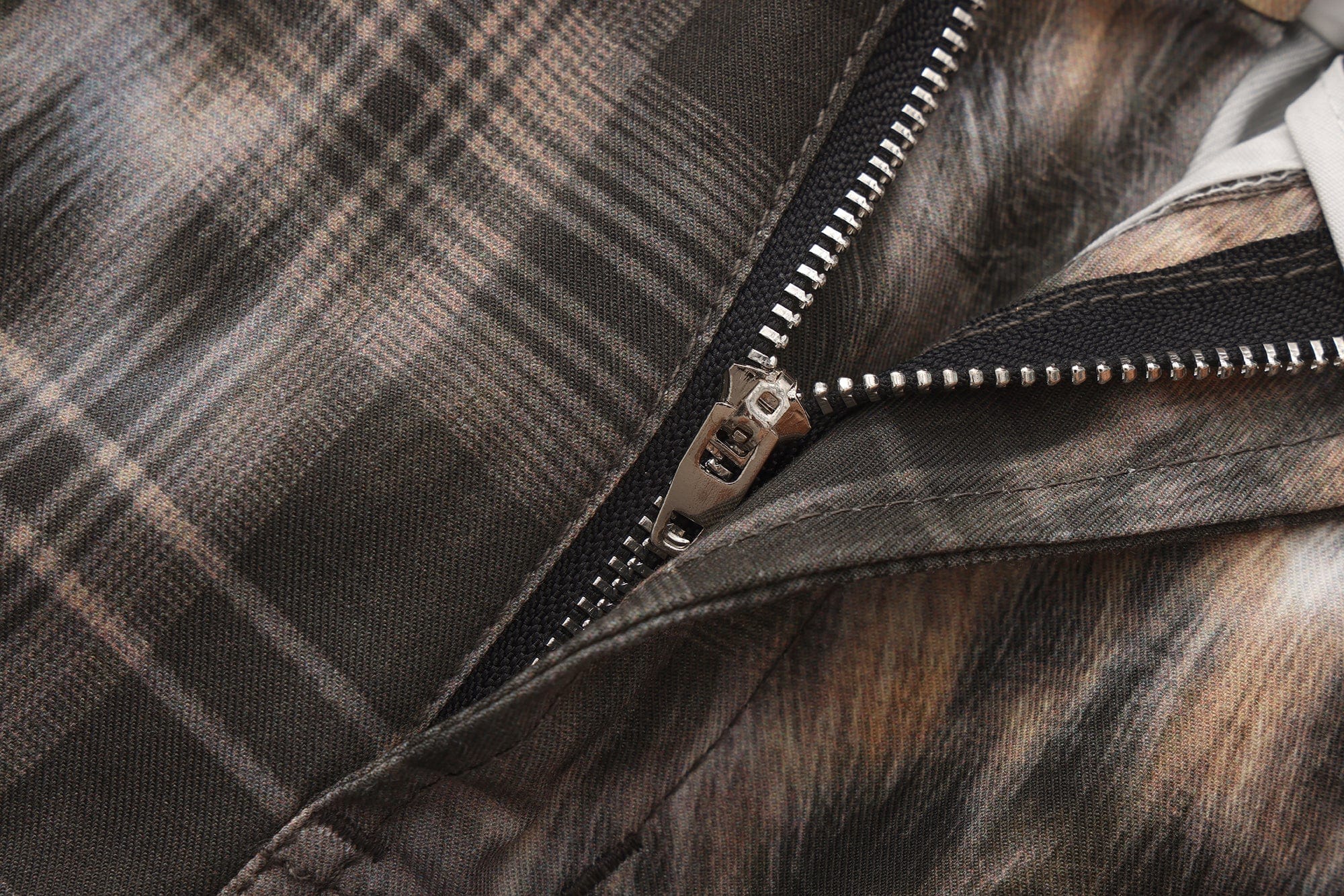 FAYCHUI Multi-Pocket Leopard Plaid Utility Pants