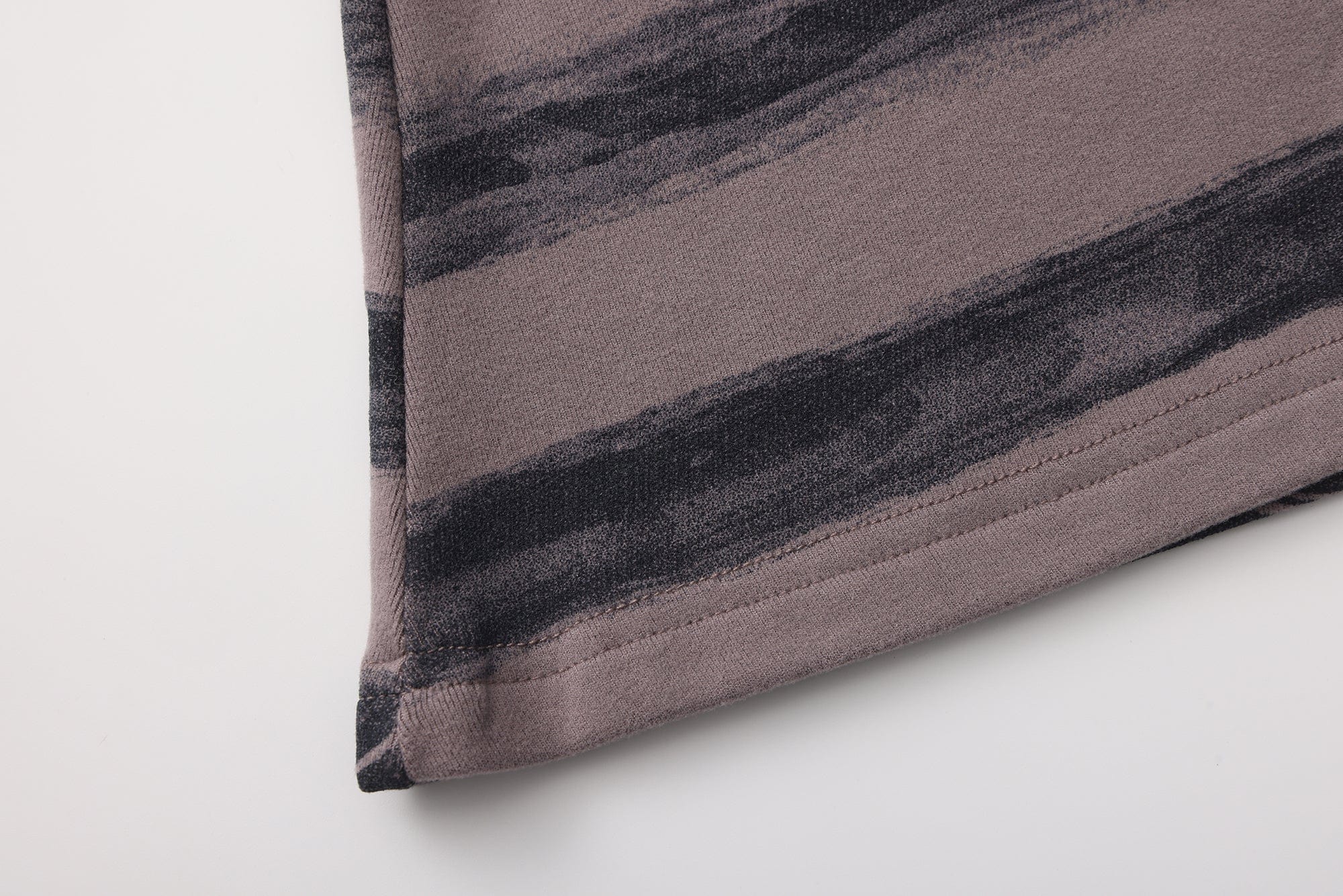 FAYCHUI Fold-Down Collar Swirl-Stripe Long Sleeve Tee