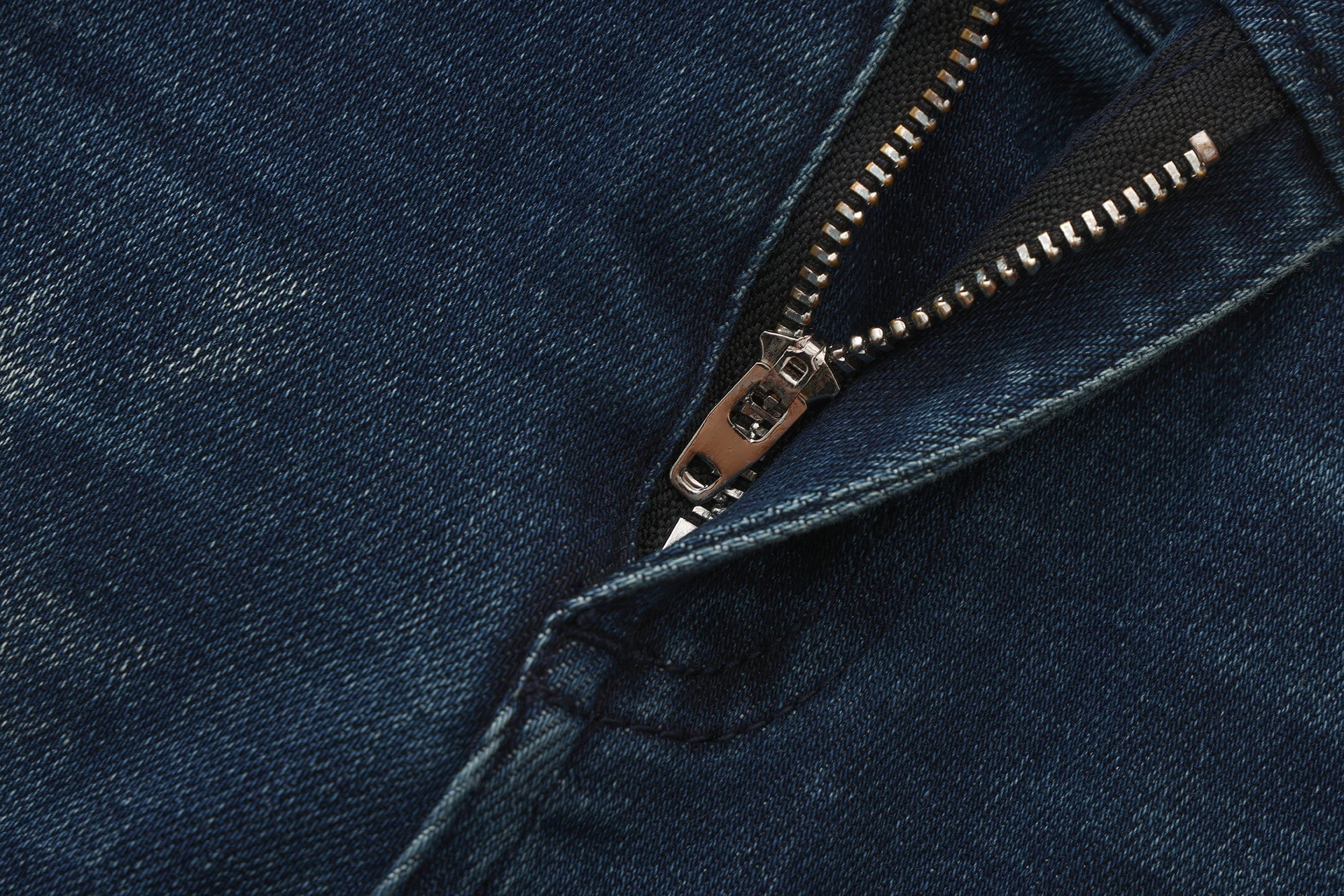 FAYCHUI Hip Pad Diamond Letter Jeans
