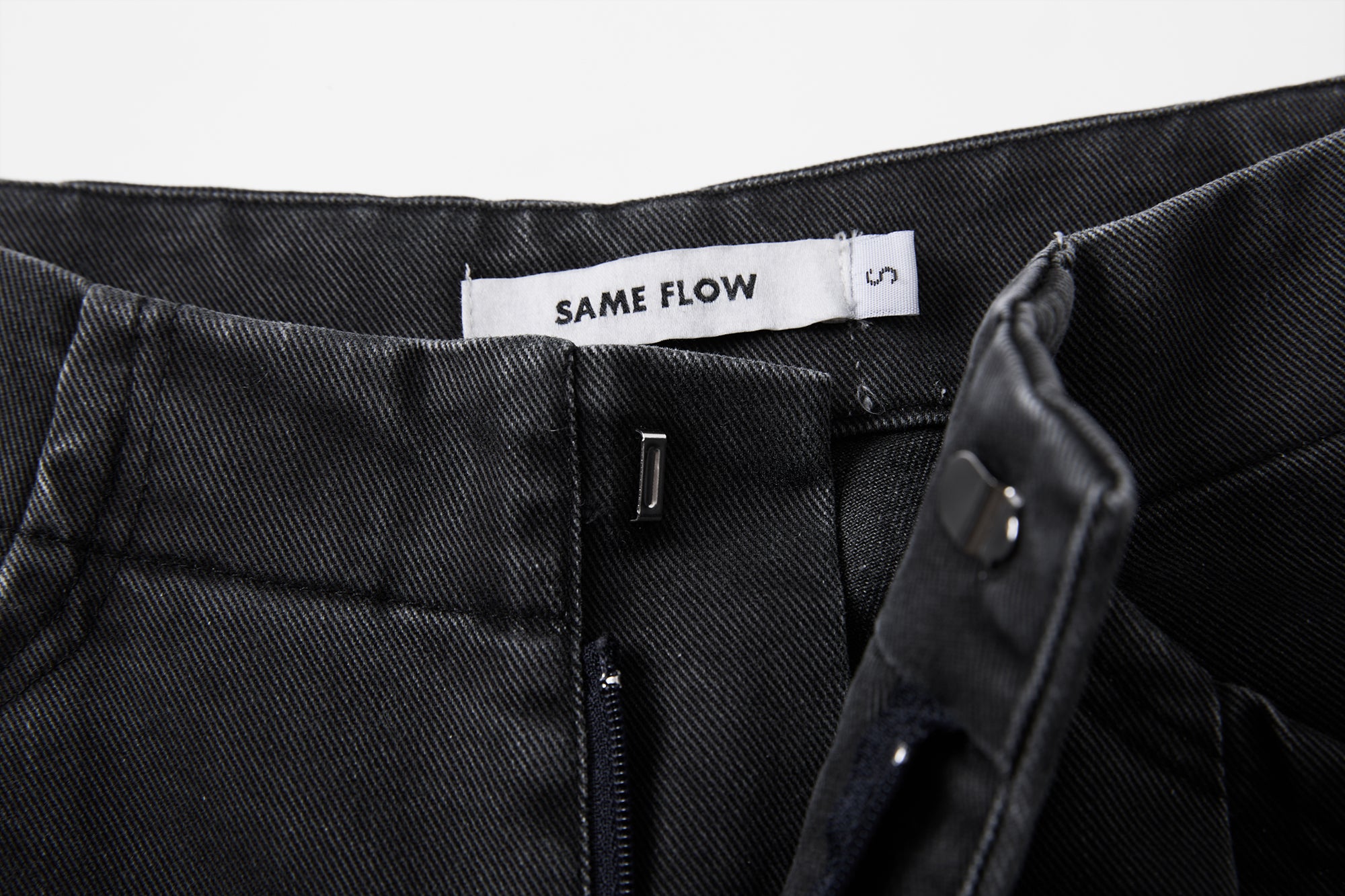 SAME FLOW Plaid Belt Pleated Wide-Leg Pants