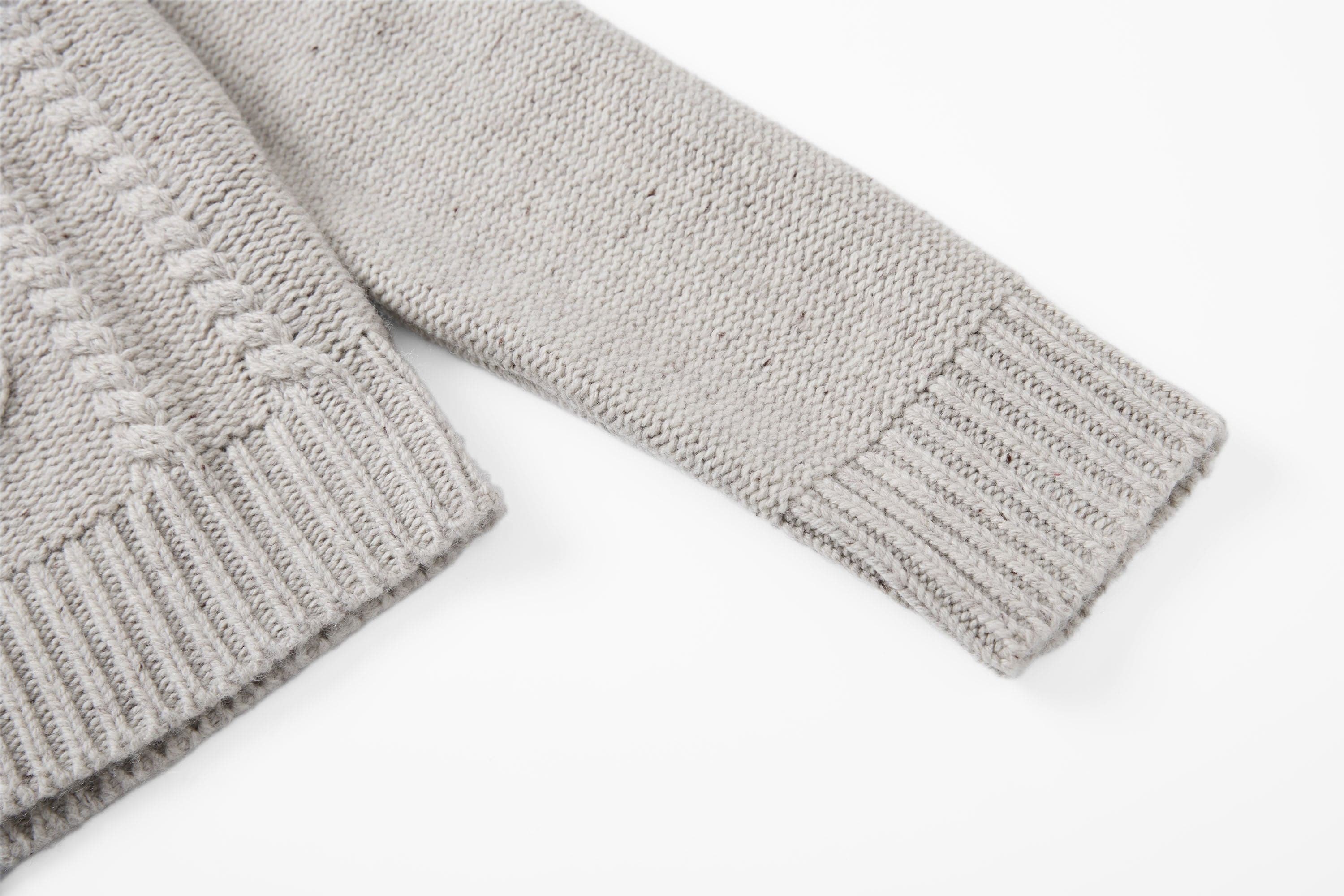 SAME FLOW Cable-Knit High-Neck Zip-Up Sweater