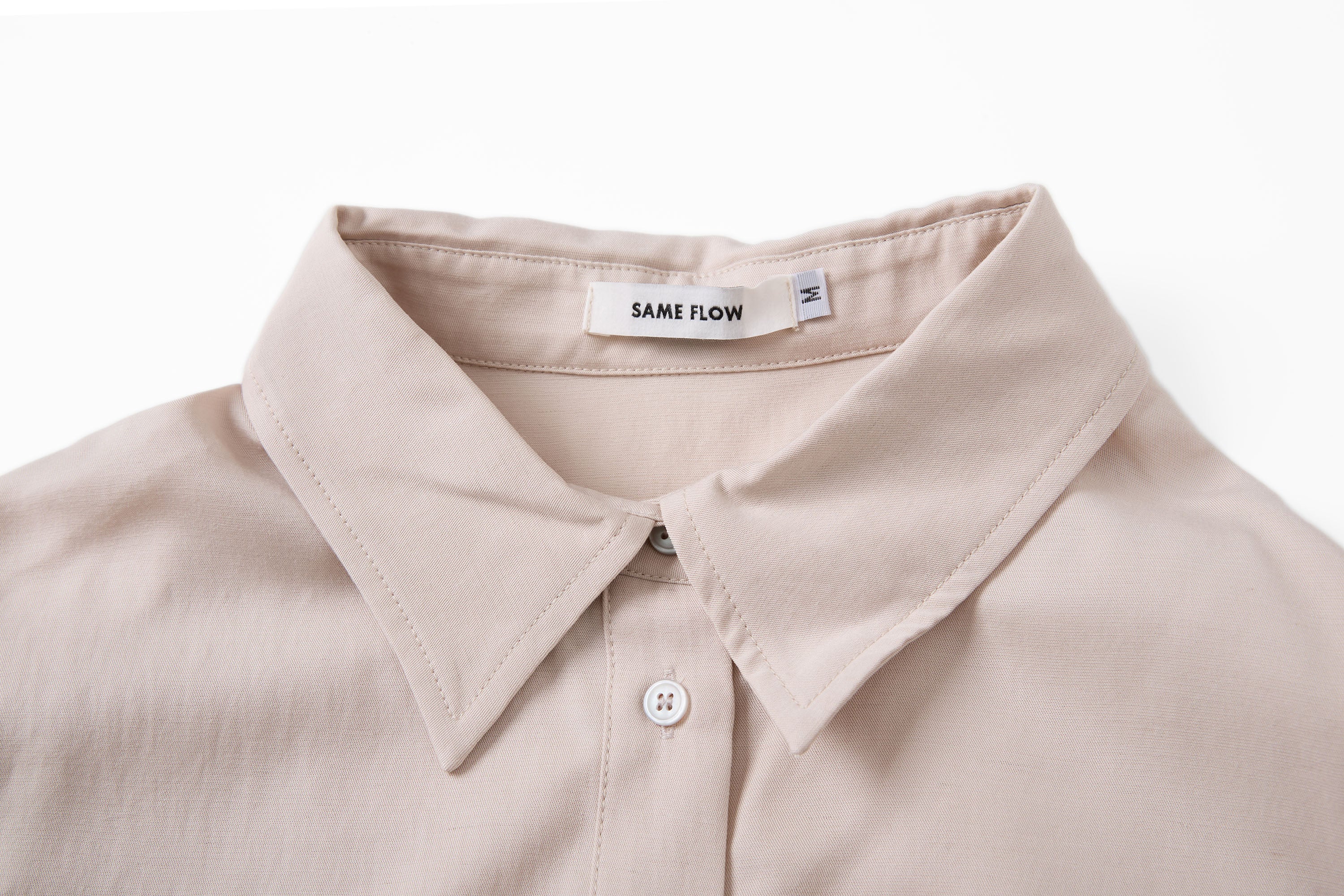 SAME FLOW Floral Embroidered Back-Drawstring Shirt