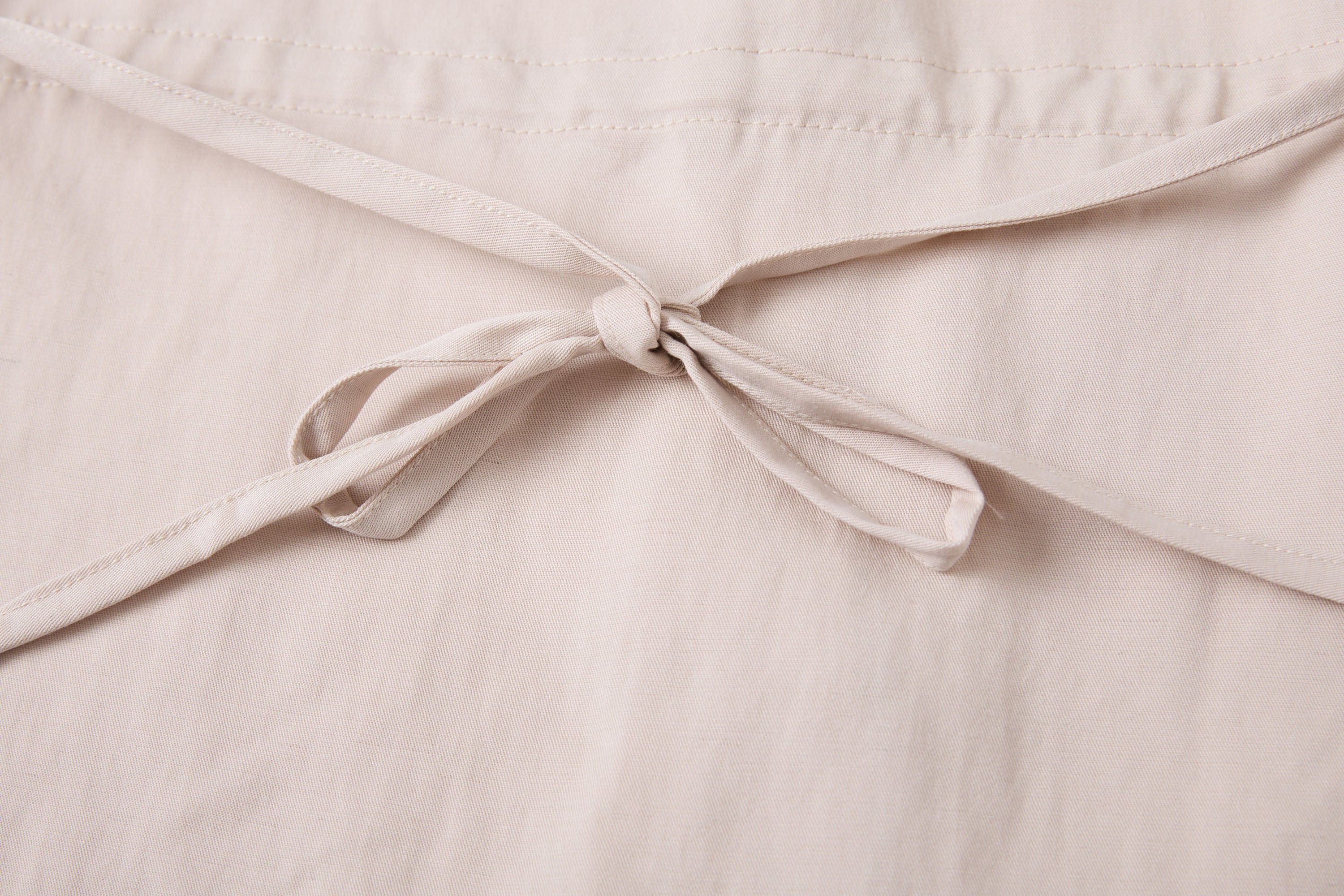 SAME FLOW Floral Embroidered Back-Drawstring Shirt