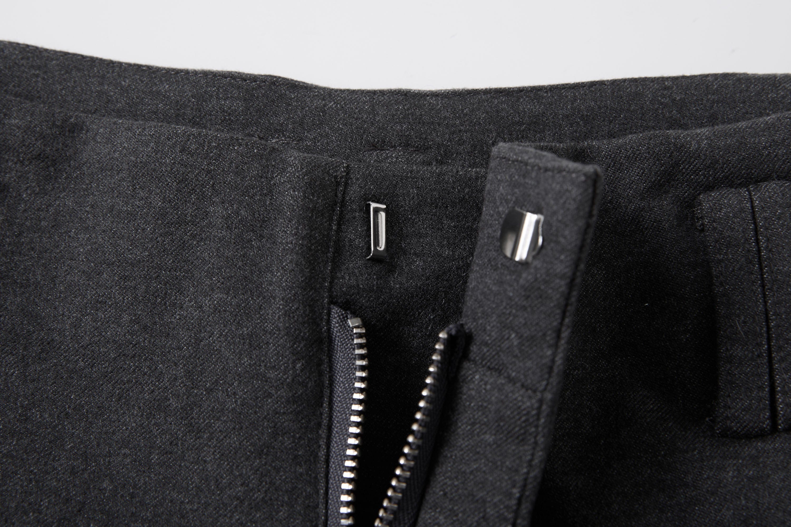 SAME FLOW Classic Pleated Wide-Leg Drape Trousers
