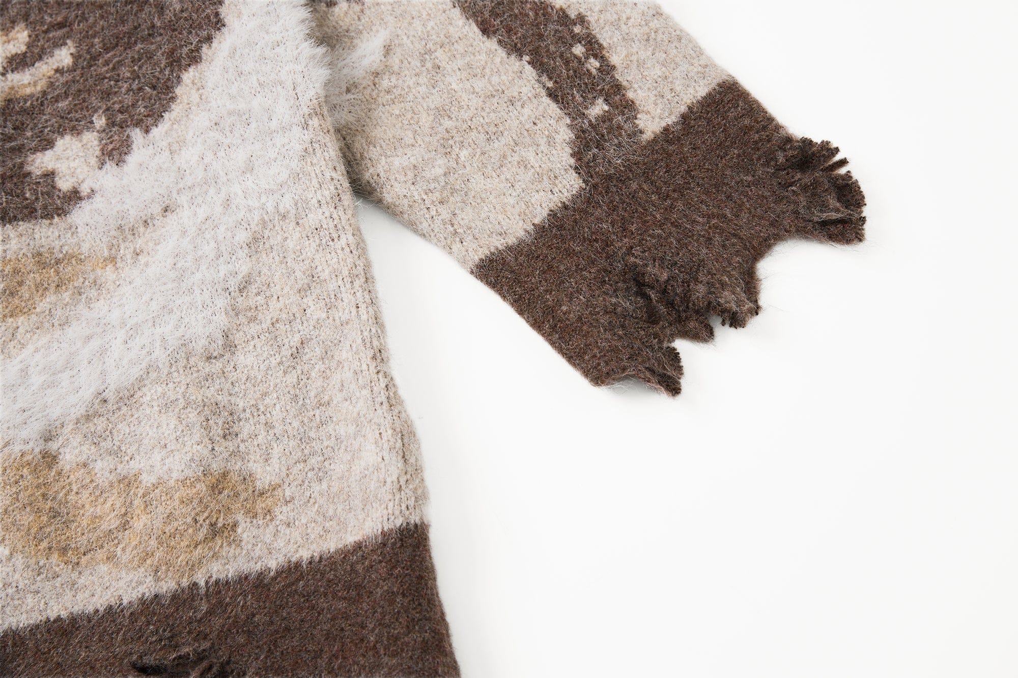 SAME FLOW Raw Hem Cat Jacquard Polo Sweater