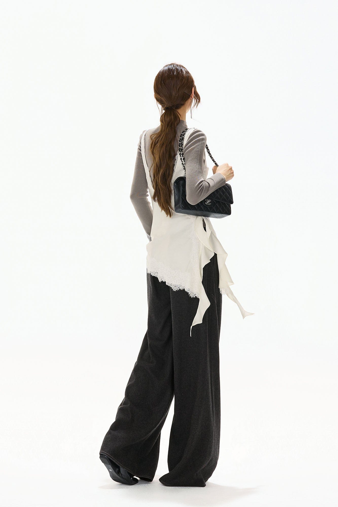 CYNR Curved Panel Stitch Wide-Leg Pants