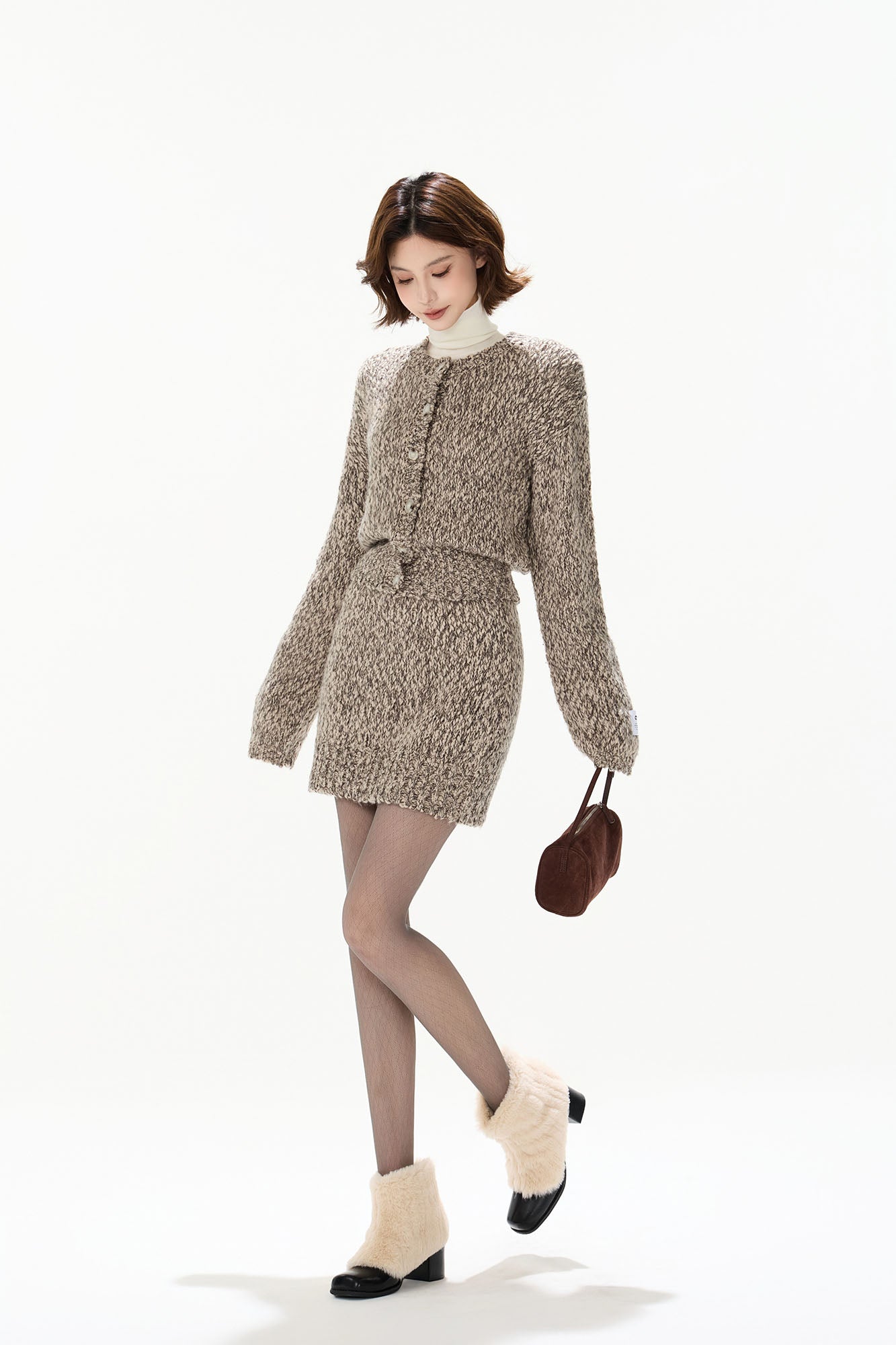 CYGNENOYR Chunky Cable-Knit Mini Skirt Brown