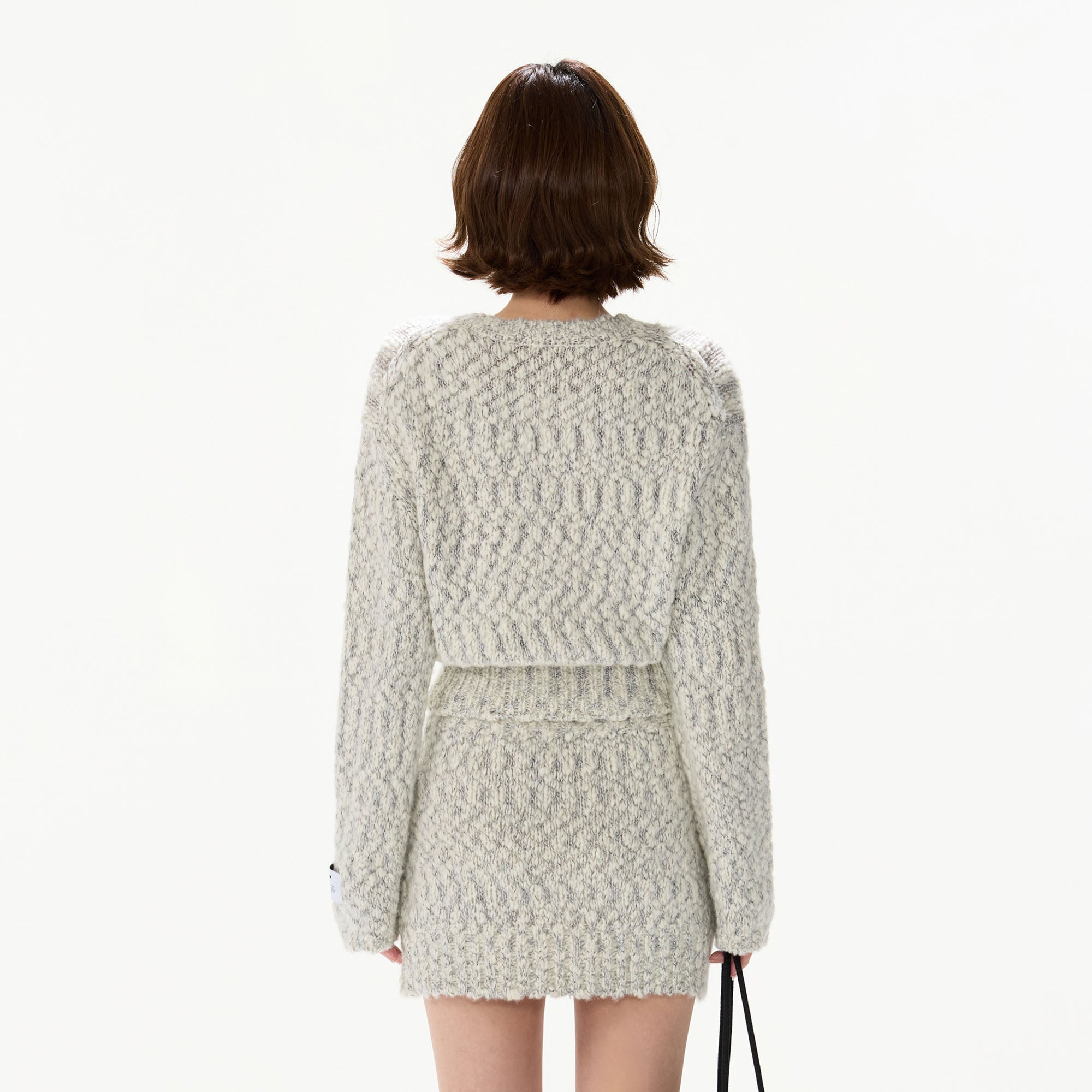 CYNR Chunky Cable-Knit Cropped Cardigan Gray
