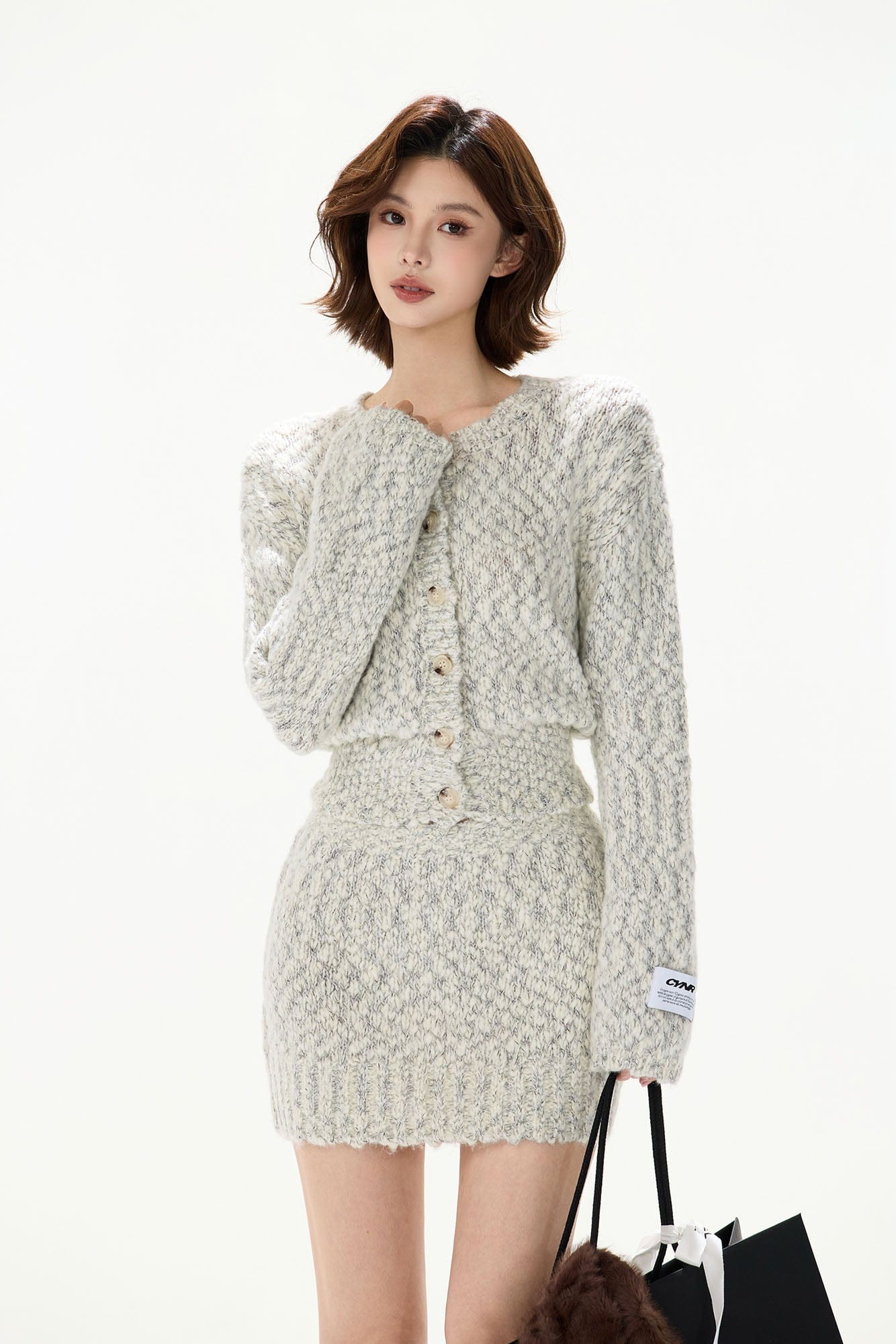 CYNR Chunky Cable-Knit Cropped Cardigan Gray