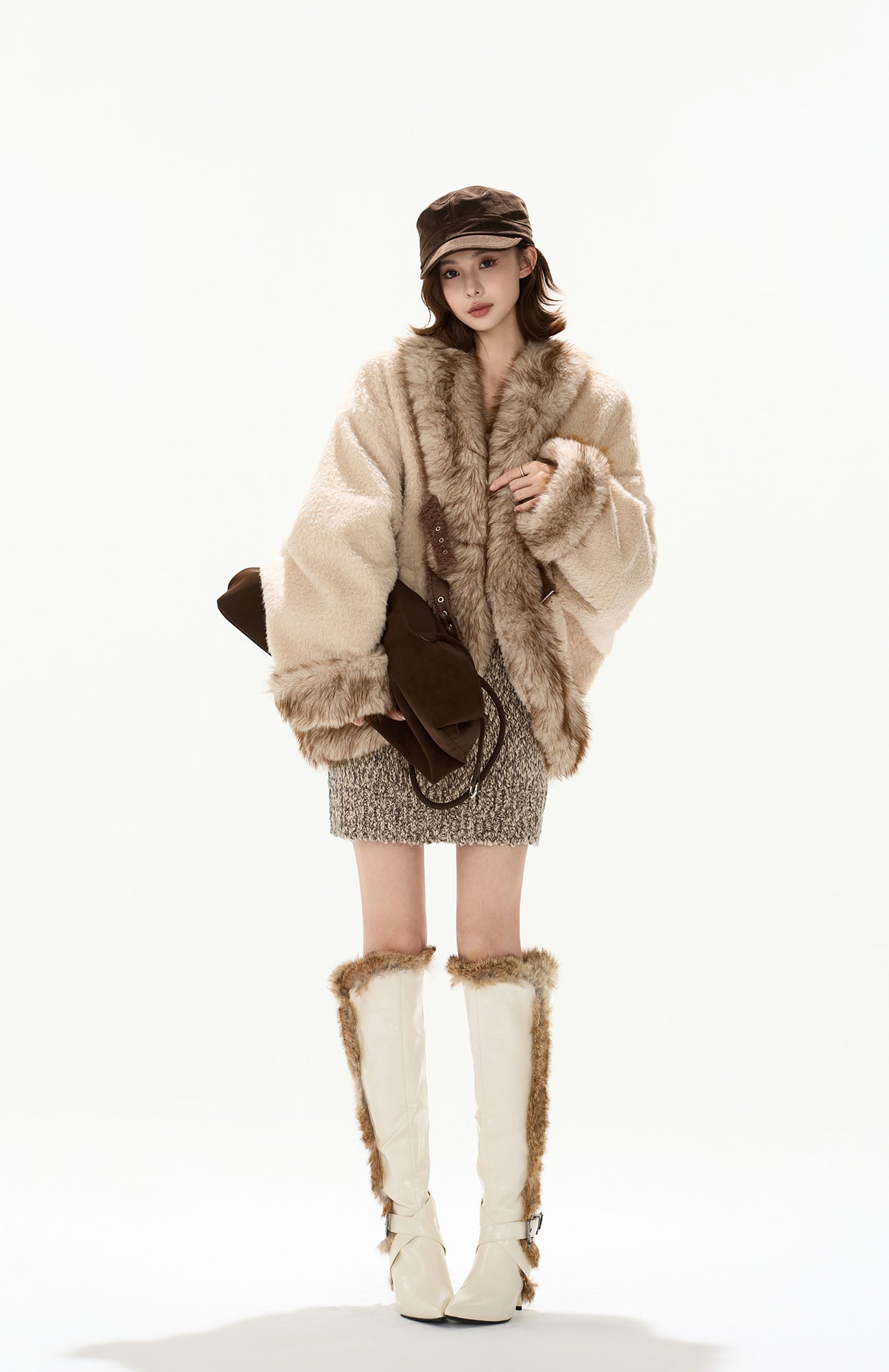 CYGNENOYR Faux-Fur Trim Buckled Teddy Coat