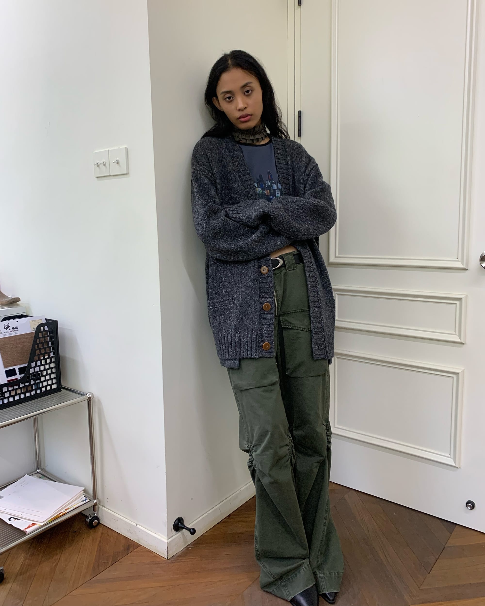 NEVERSEEZ Distressed Ruched-Knee Flared Cargo Pants