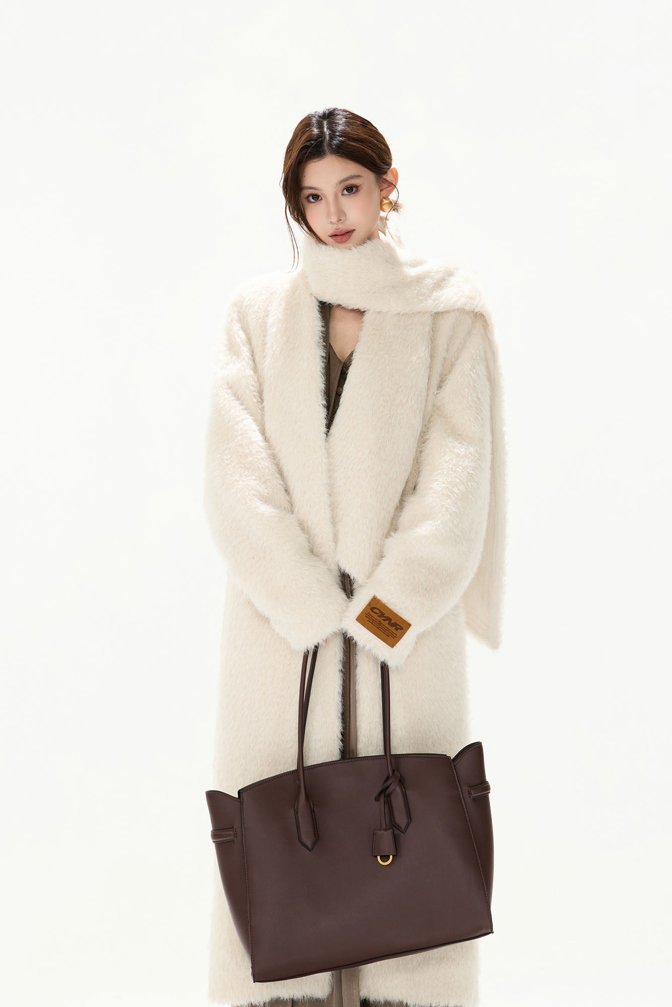 CYGNENOYR Classic Plush Wool-Blend Longline Coat