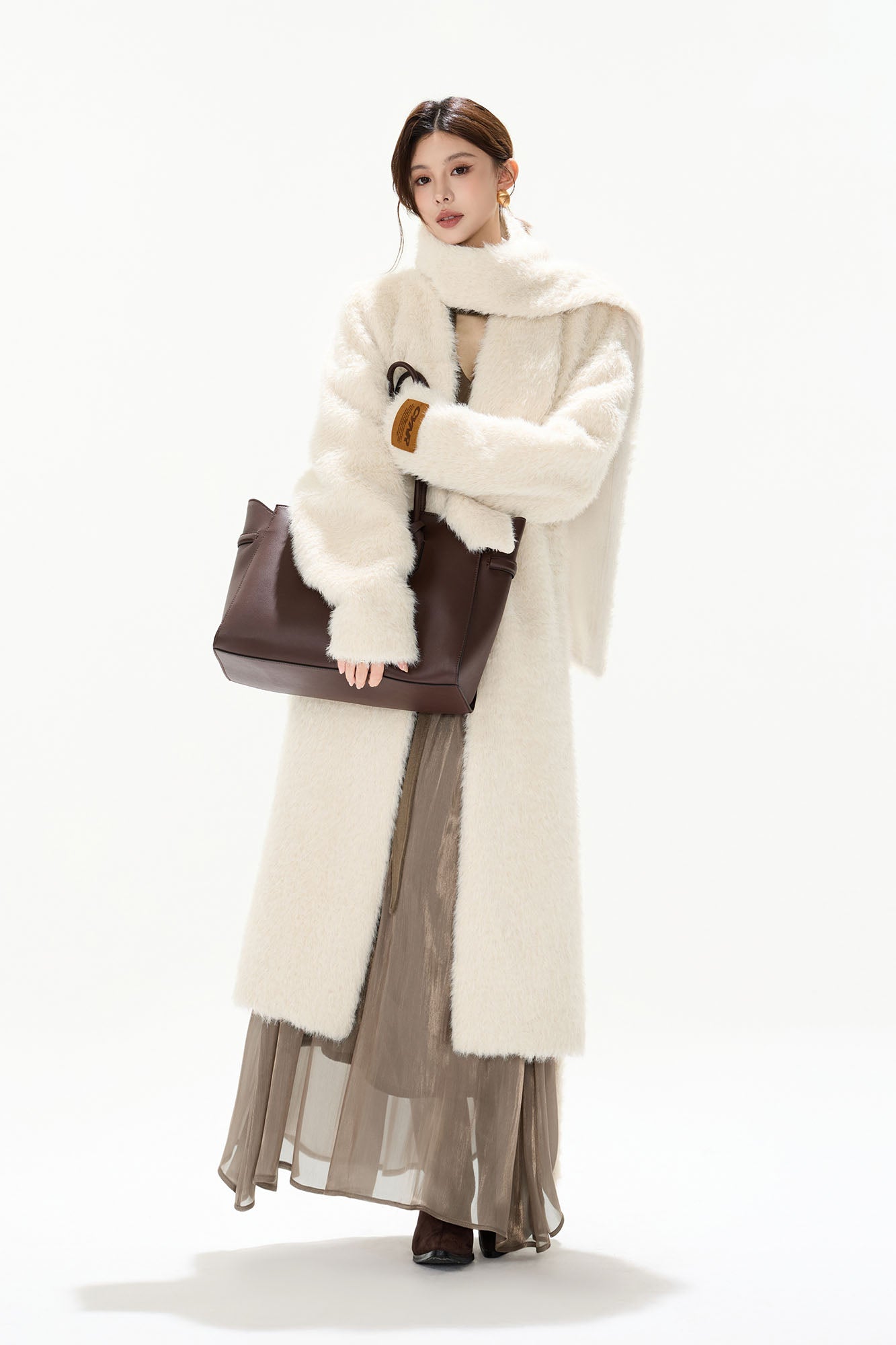 CYGNENOYR Classic Plush Wool-Blend Longline Coat