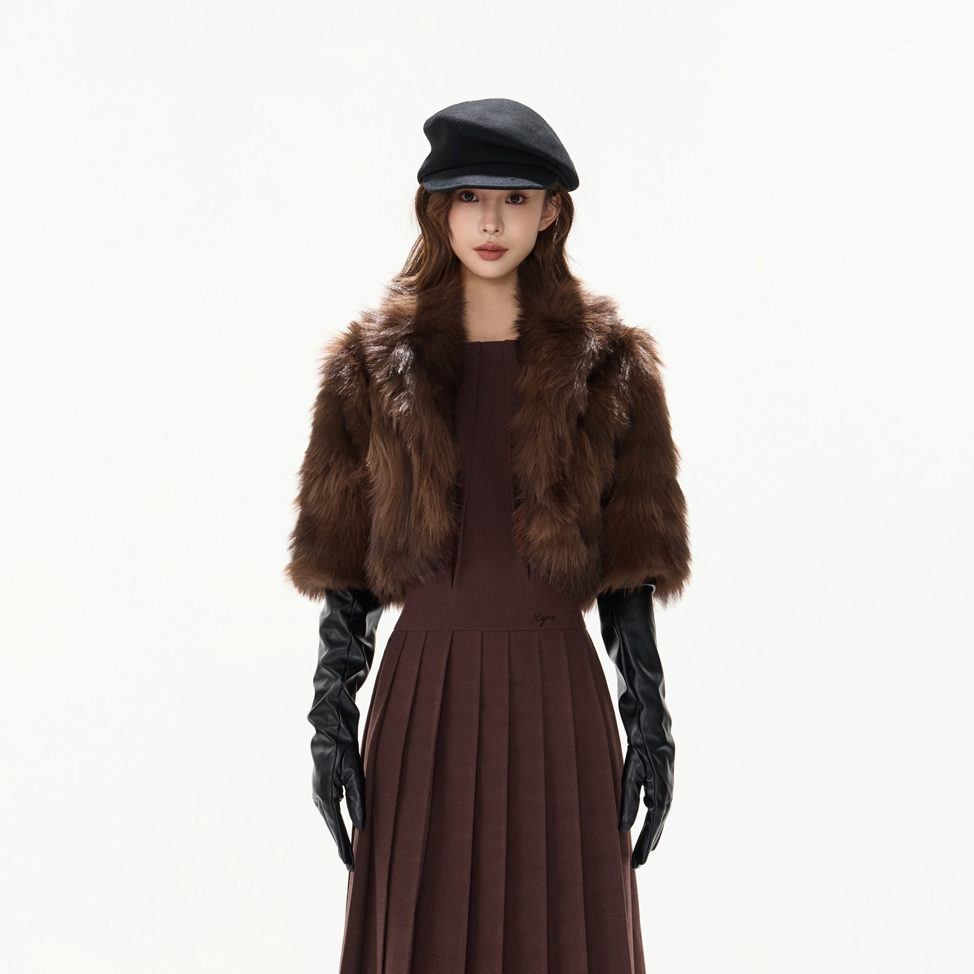 CYGNENOYR Faux Fur Half-Sleeve Cropped Jacket Brown