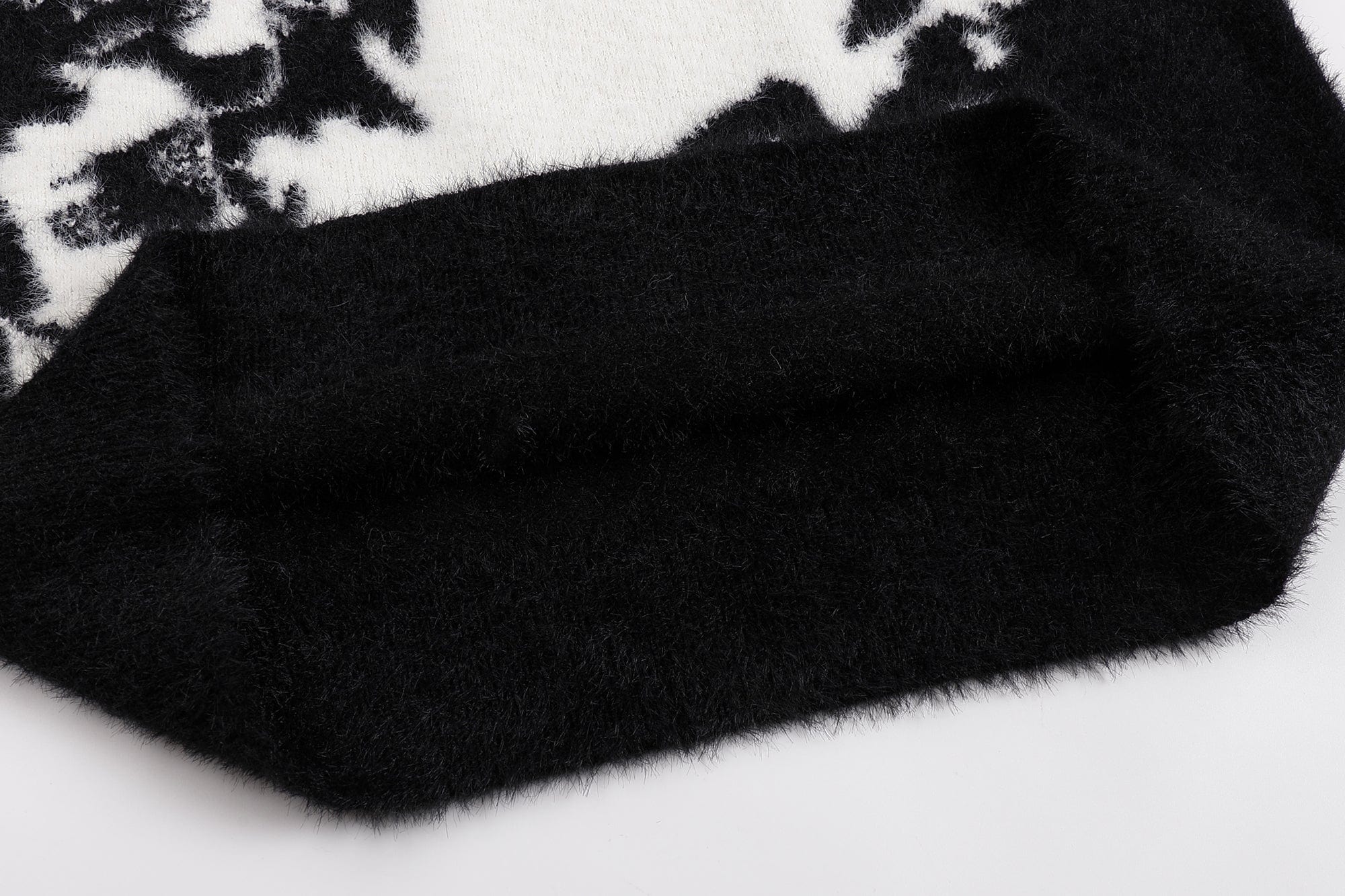 FAYCHUI Contrast Star Jacquard Fuzzy Sweater