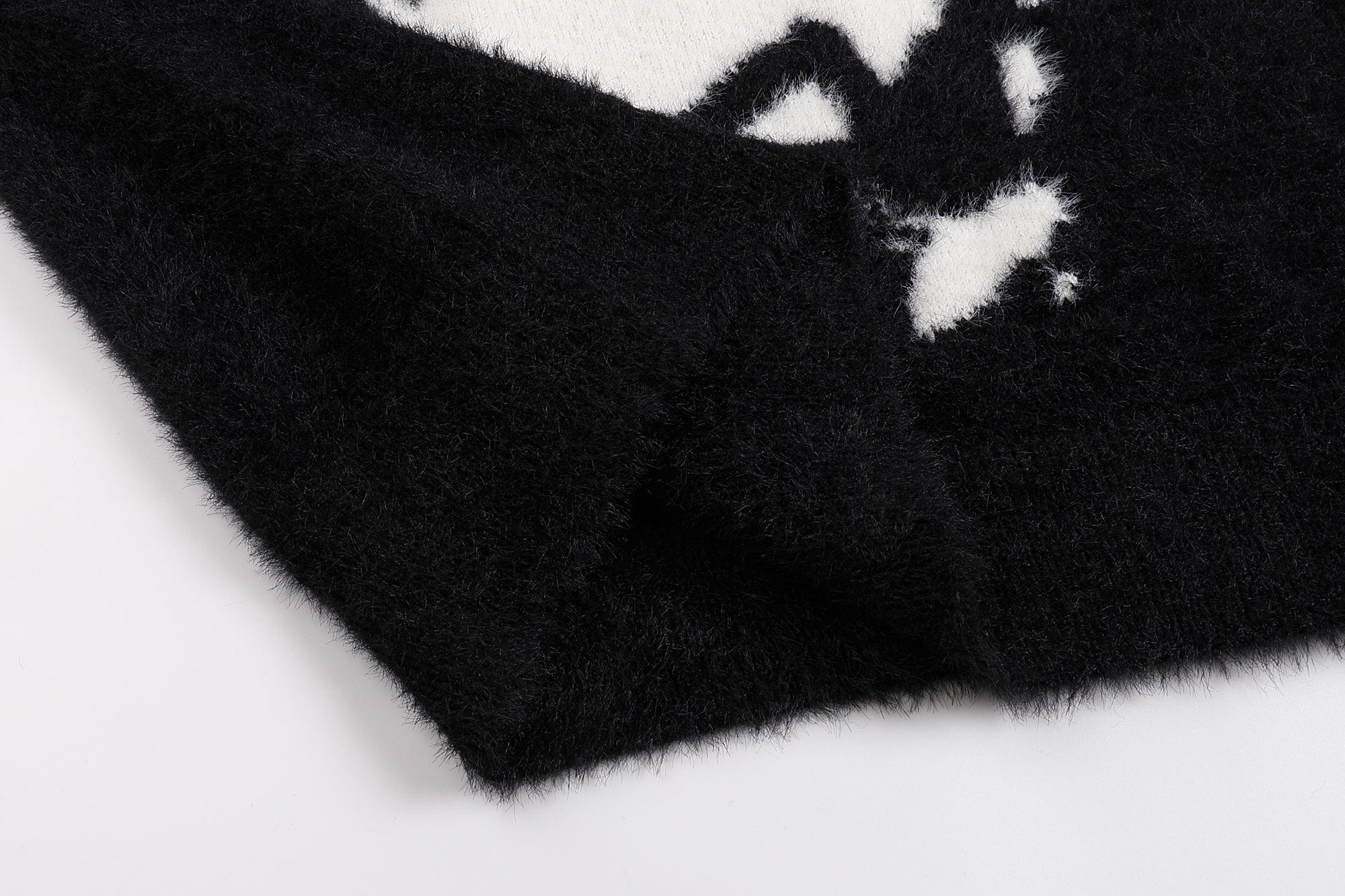 FAYCHUI Contrast Star Jacquard Fuzzy Sweater