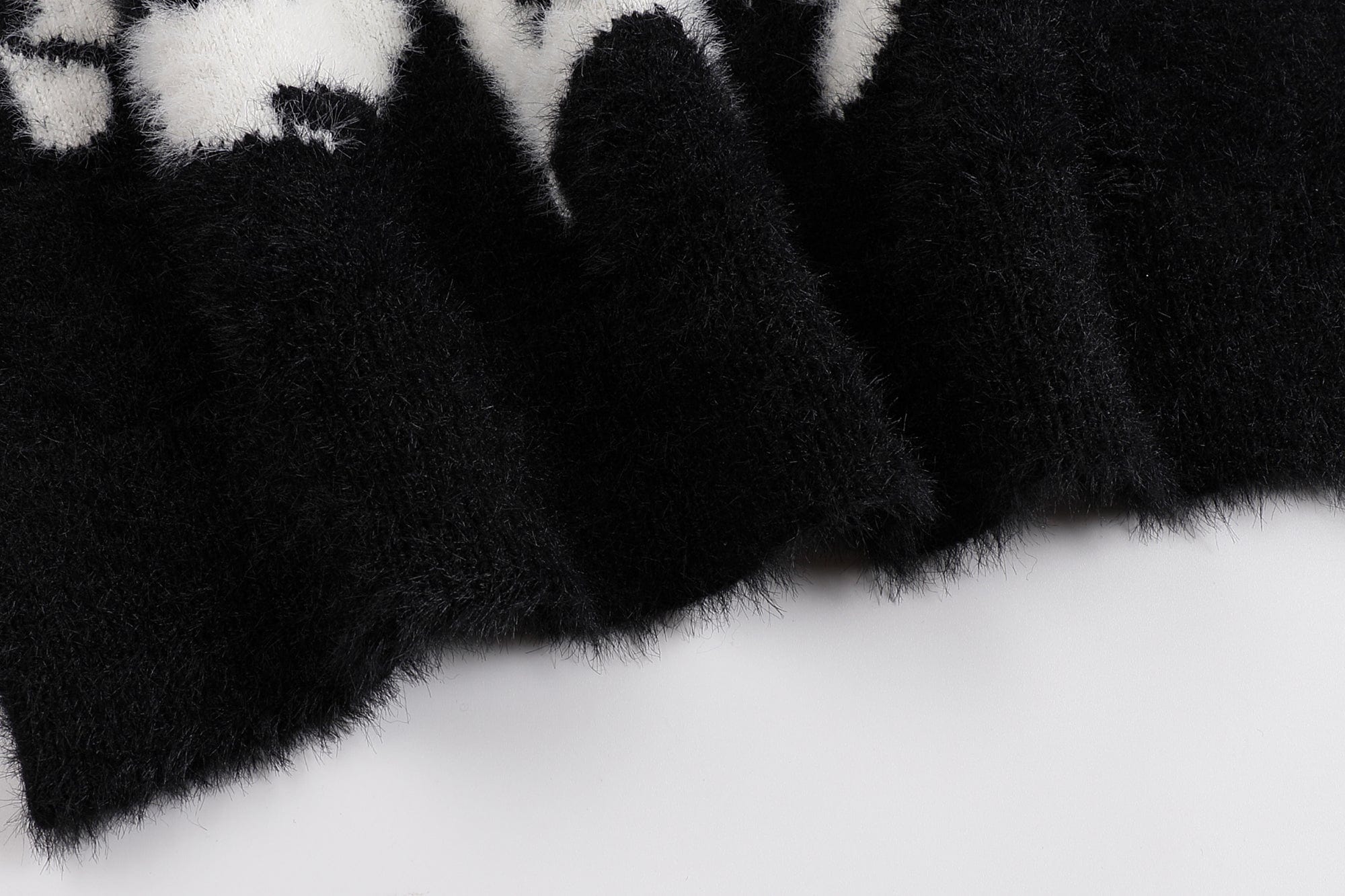 FAYCHUI Contrast Star Jacquard Fuzzy Sweater