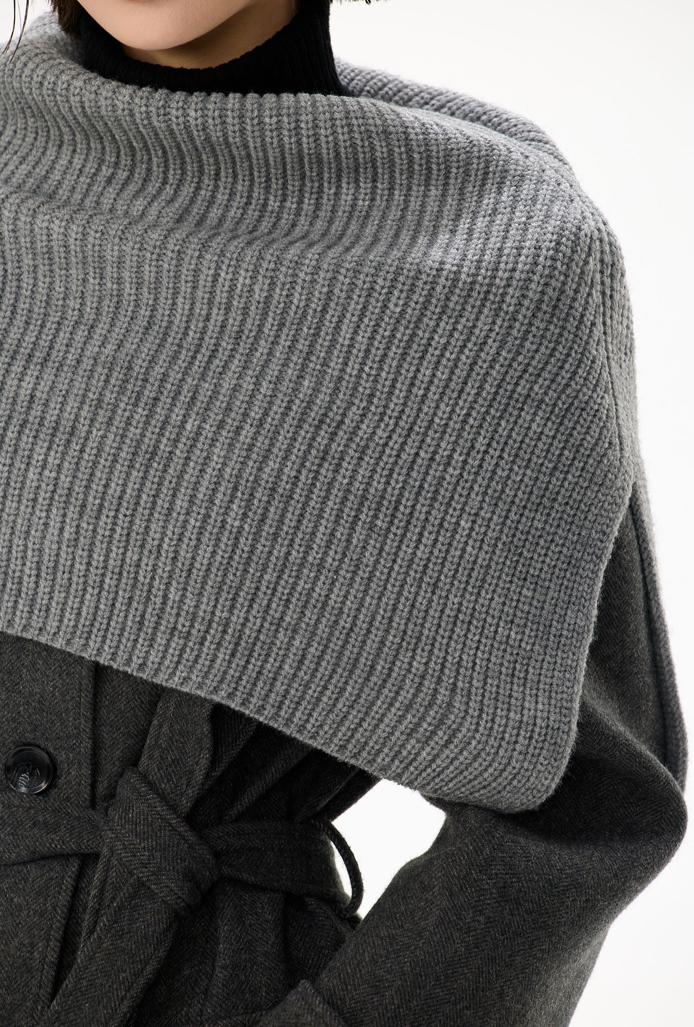 CYGNENOYR Classic Belted Longline Coat with Knit Cape