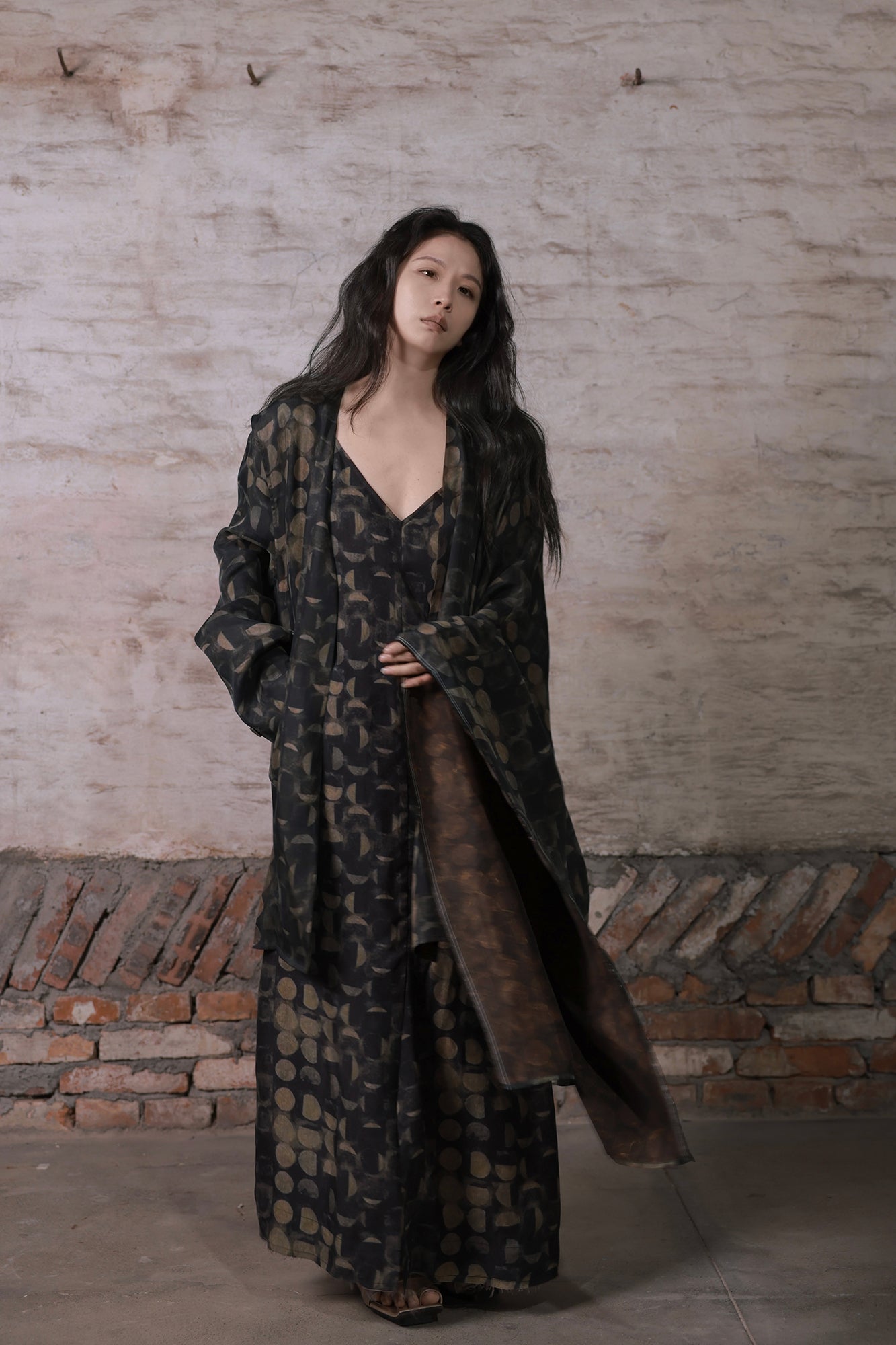 INCH LIM Asymmetric Polka-Dot Full-Print Jacket