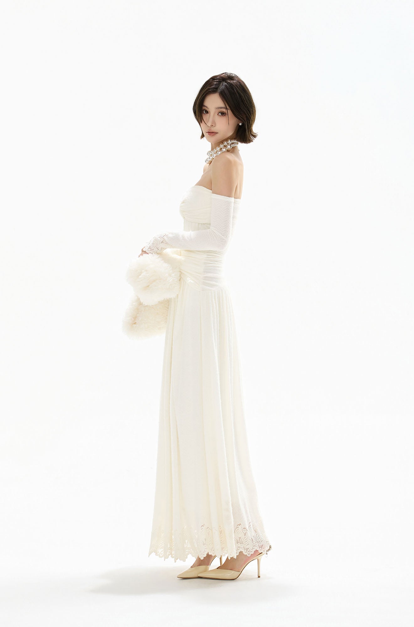 CYNR Faux Fur Stole Lace Trim Maxi Dress