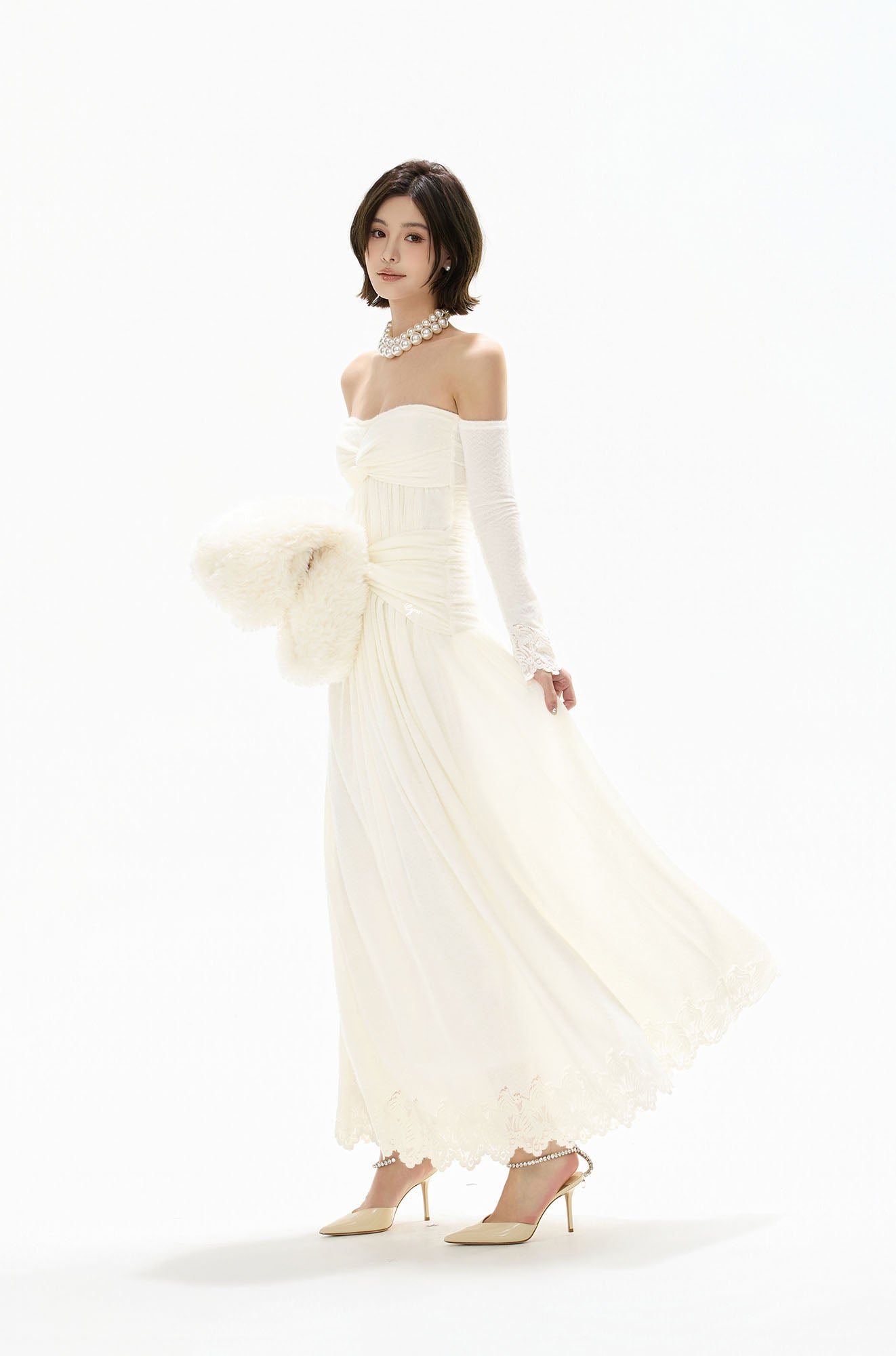 CYNR Faux Fur Stole Lace Trim Maxi Dress